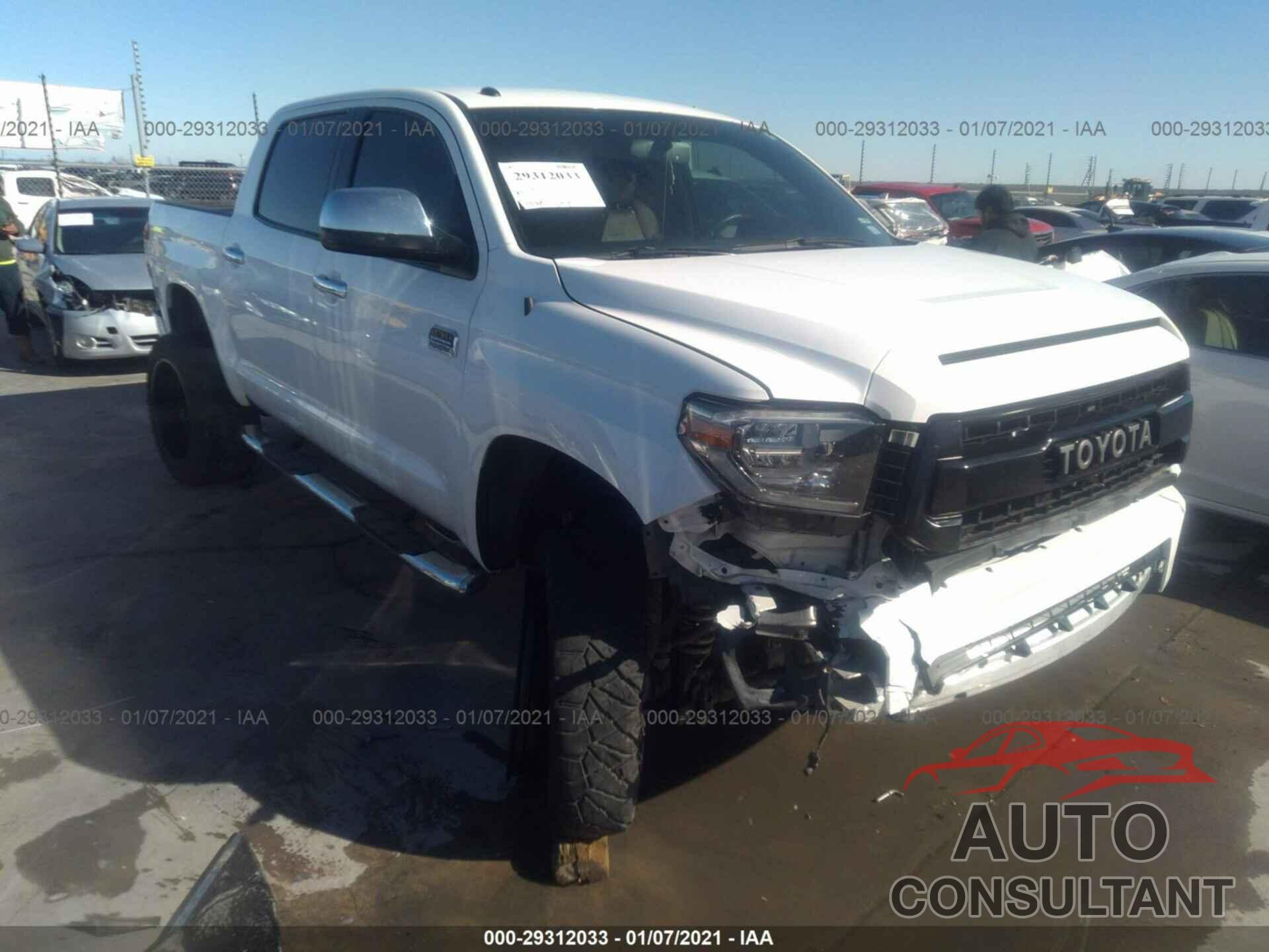 TOYOTA TUNDRA 4WD 2017 - 5TFAW5F18HX620484