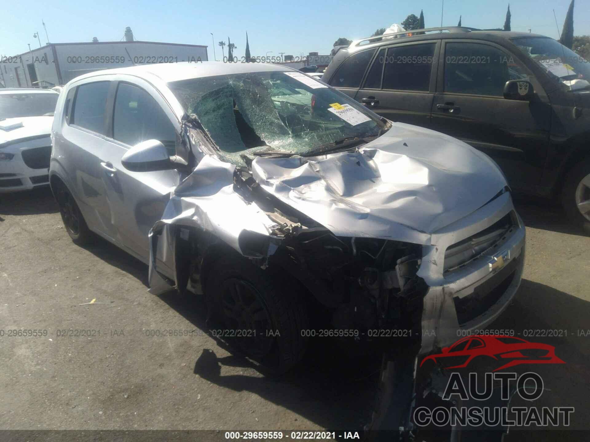 CHEVROLET SONIC 2016 - 1G1JC6SH3G4139312