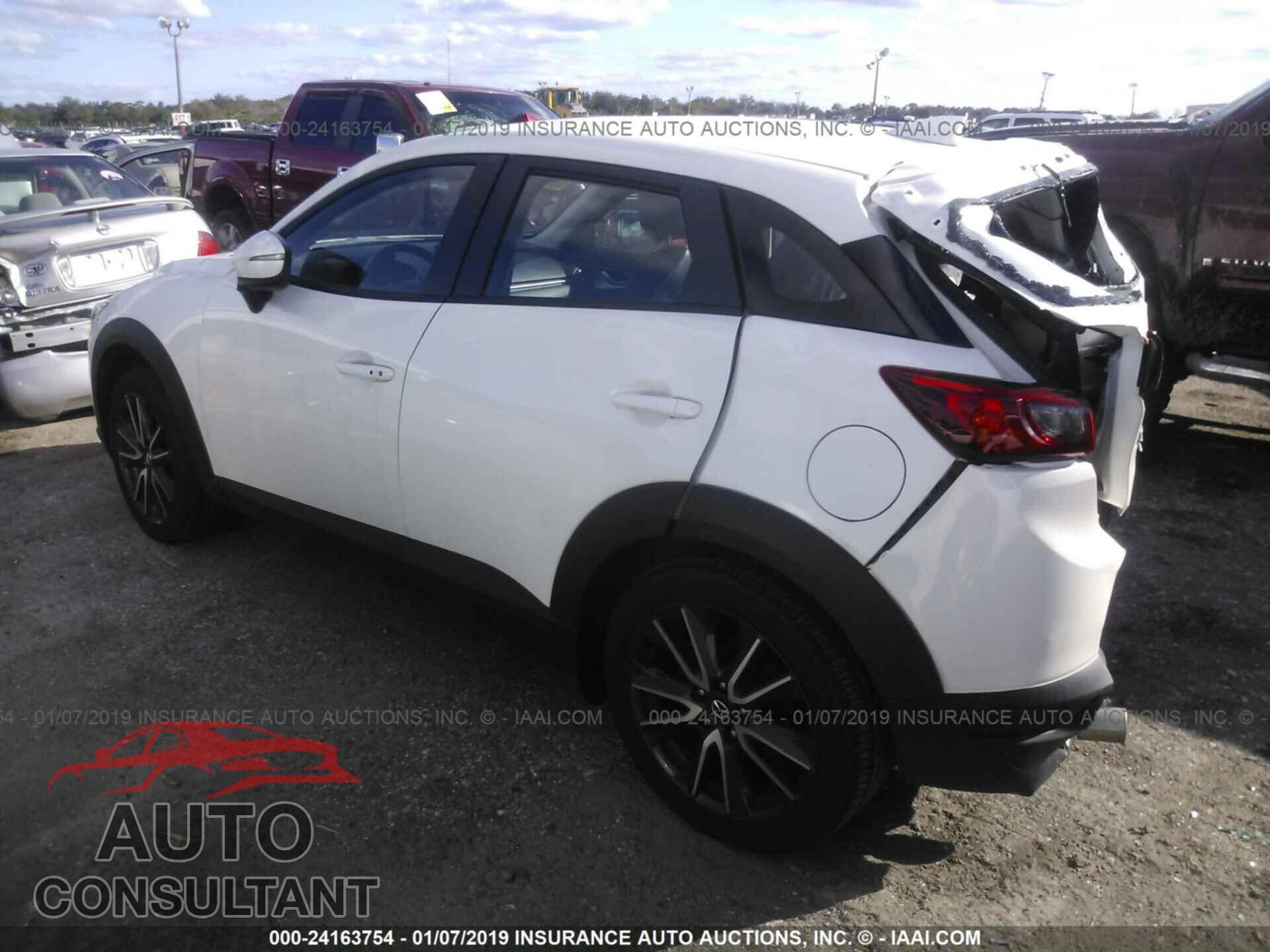 MAZDA CX-3 2018 - JM1DKFC75J0305258