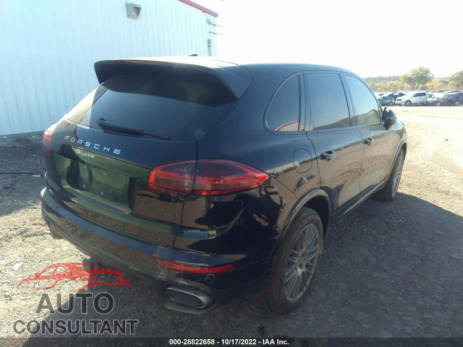 PORSCHE CAYENNE 2017 - WP1AA2A29HKA85612