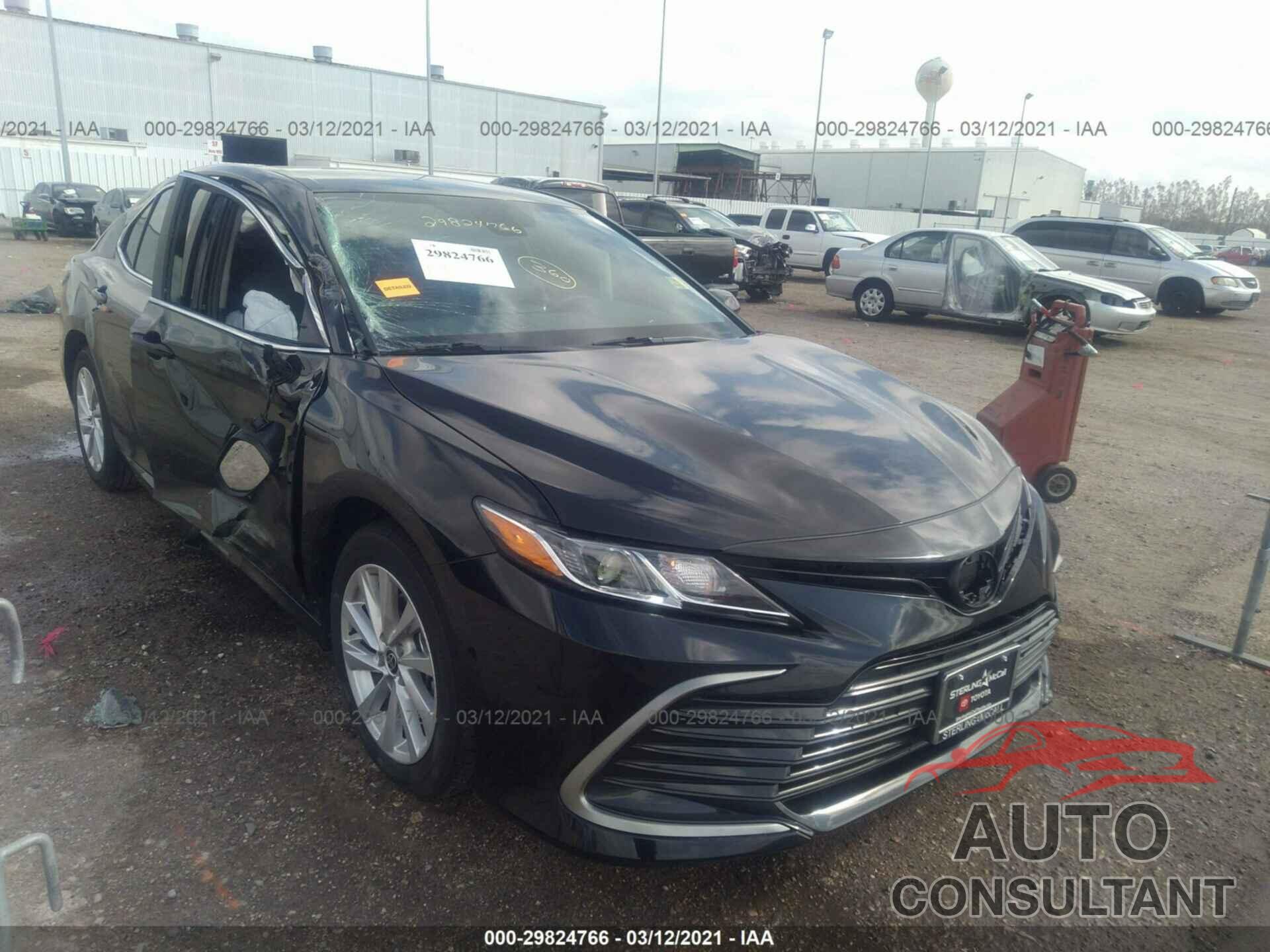 TOYOTA CAMRY 2021 - 4T1C11AKXMU545925