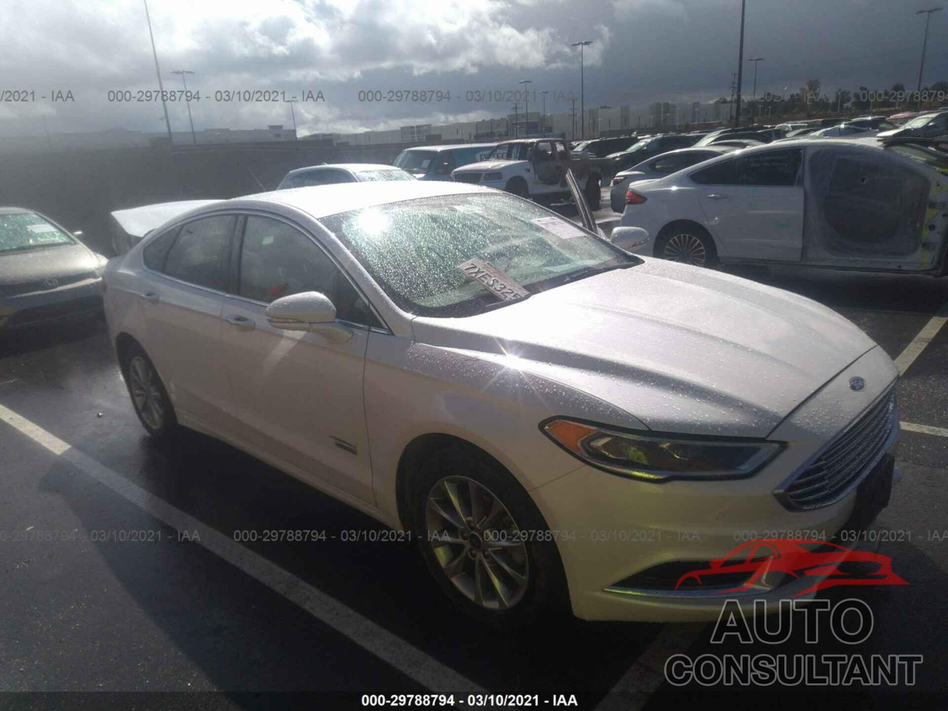 FORD FUSION ENERGI 2018 - 3FA6P0PU5JR123525