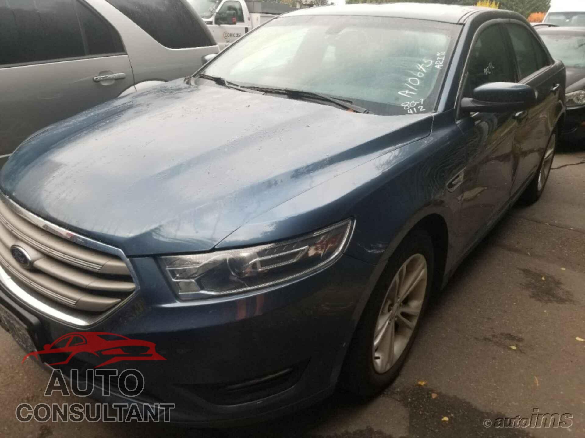FORD TAURUS 2018 - 1FAHP2E87JG124046