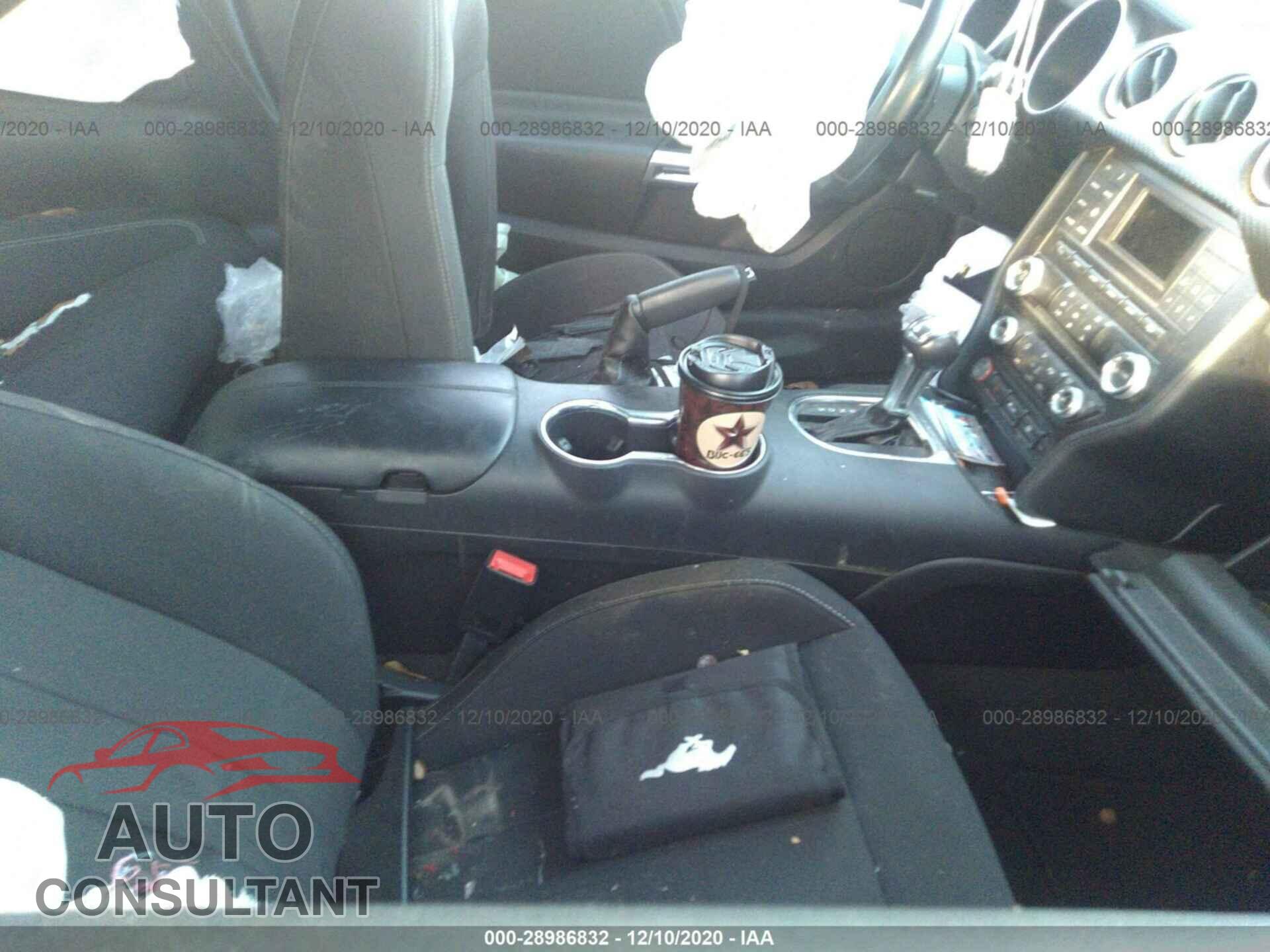 FORD MUSTANG 2018 - 1FA6P8TH3J5122397