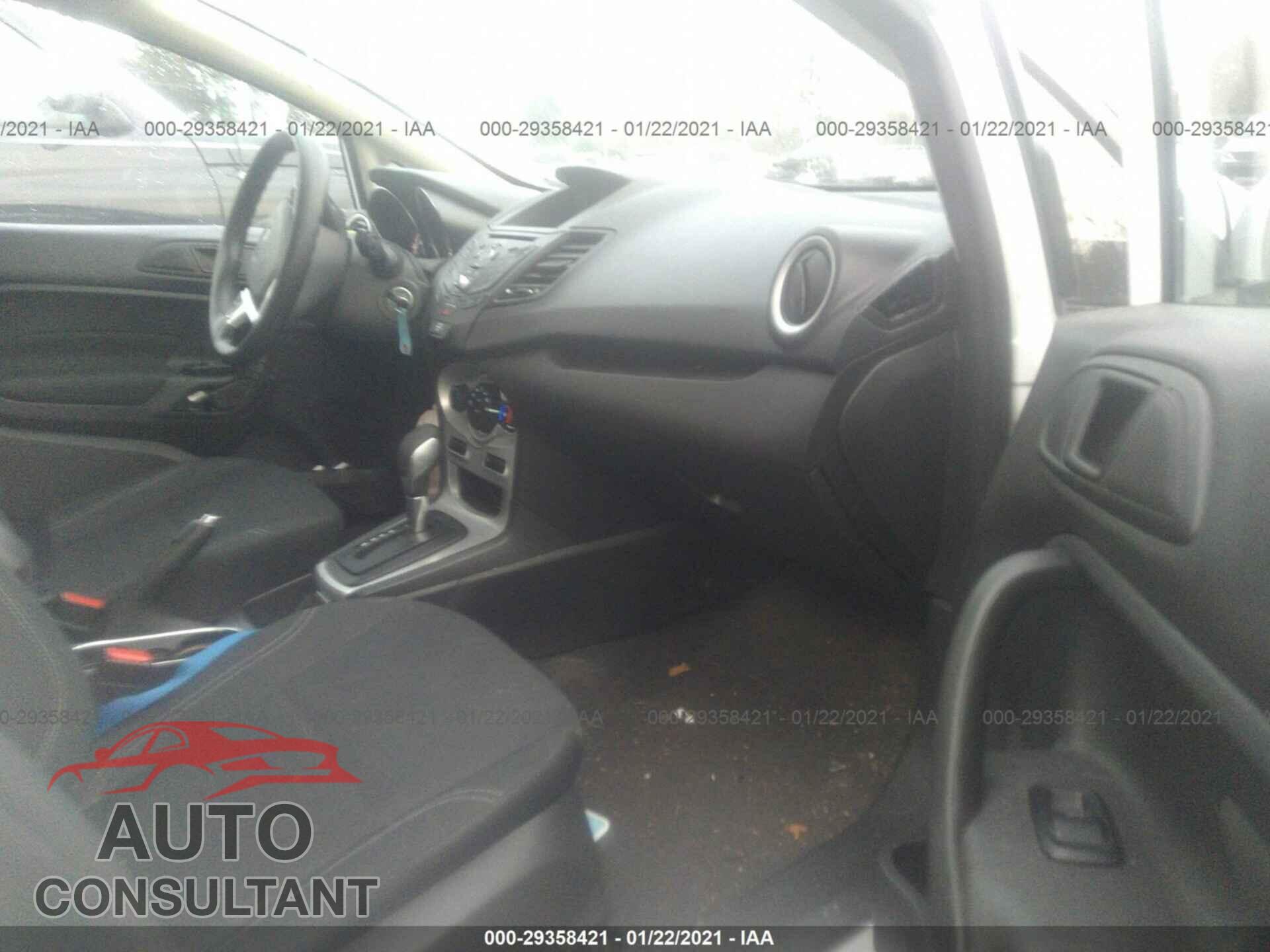 FORD FIESTA 2018 - 3FADP4EJXJM128255