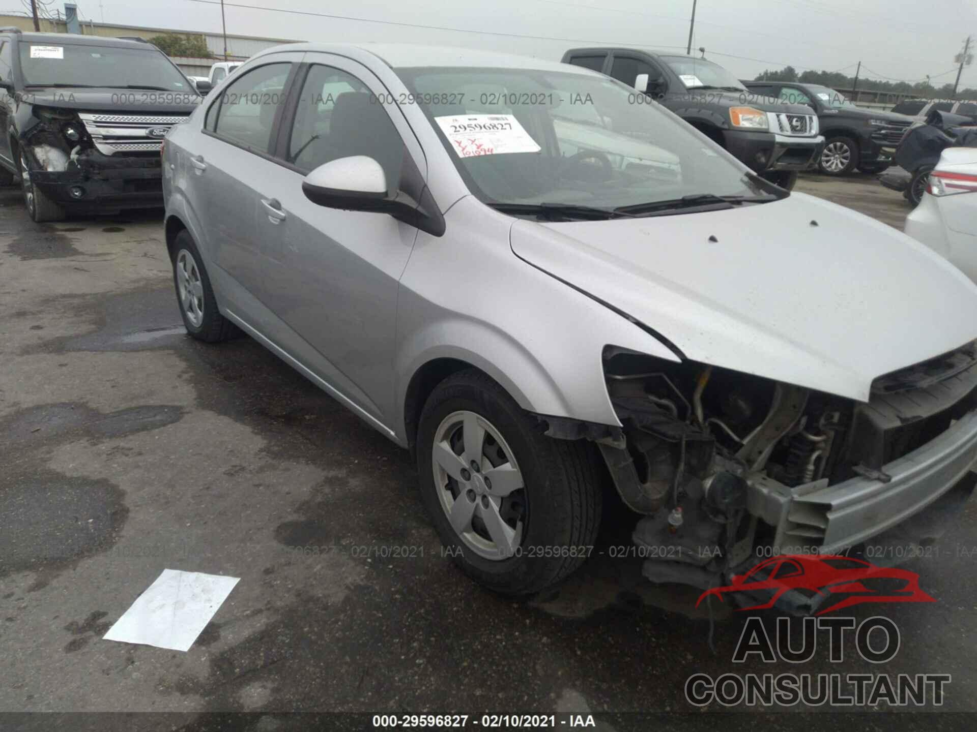 CHEVROLET SONIC 2016 - 1G1JA5SH1G4185124