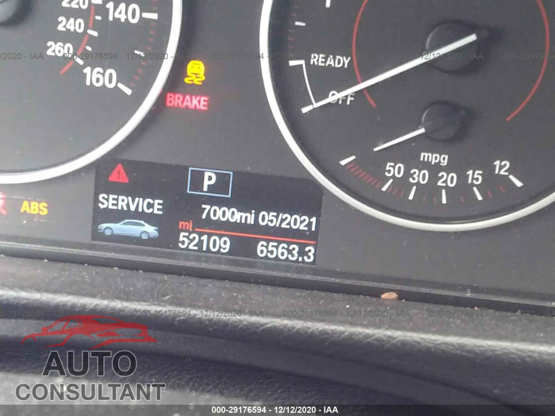 BMW 3 SERIES 2016 - WBA8E3G56GNU04275
