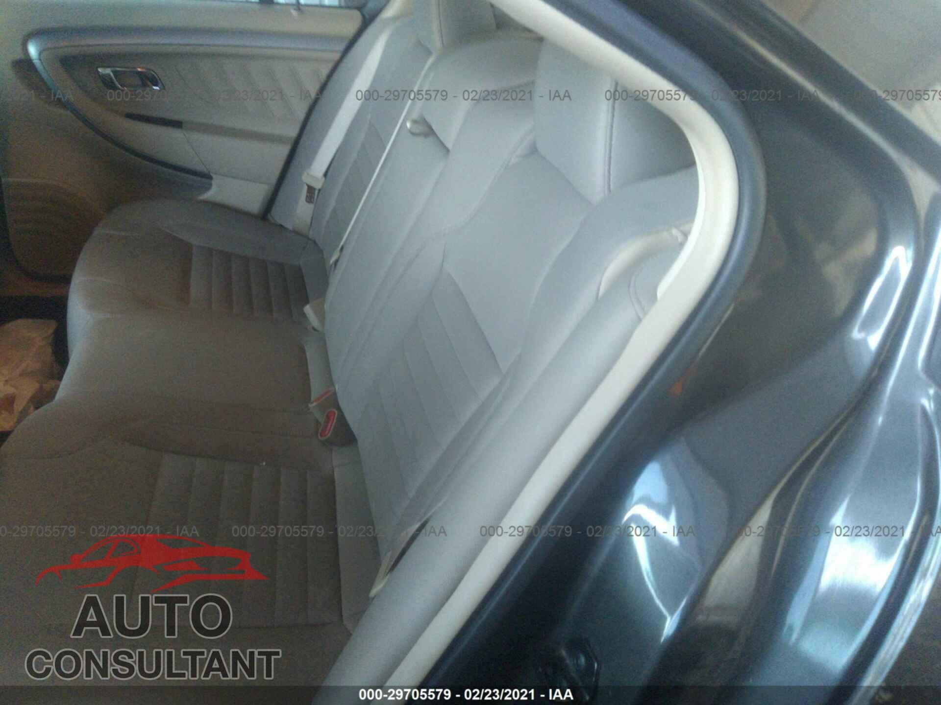 FORD TAURUS 2017 - 1FAHP2D88HG109888