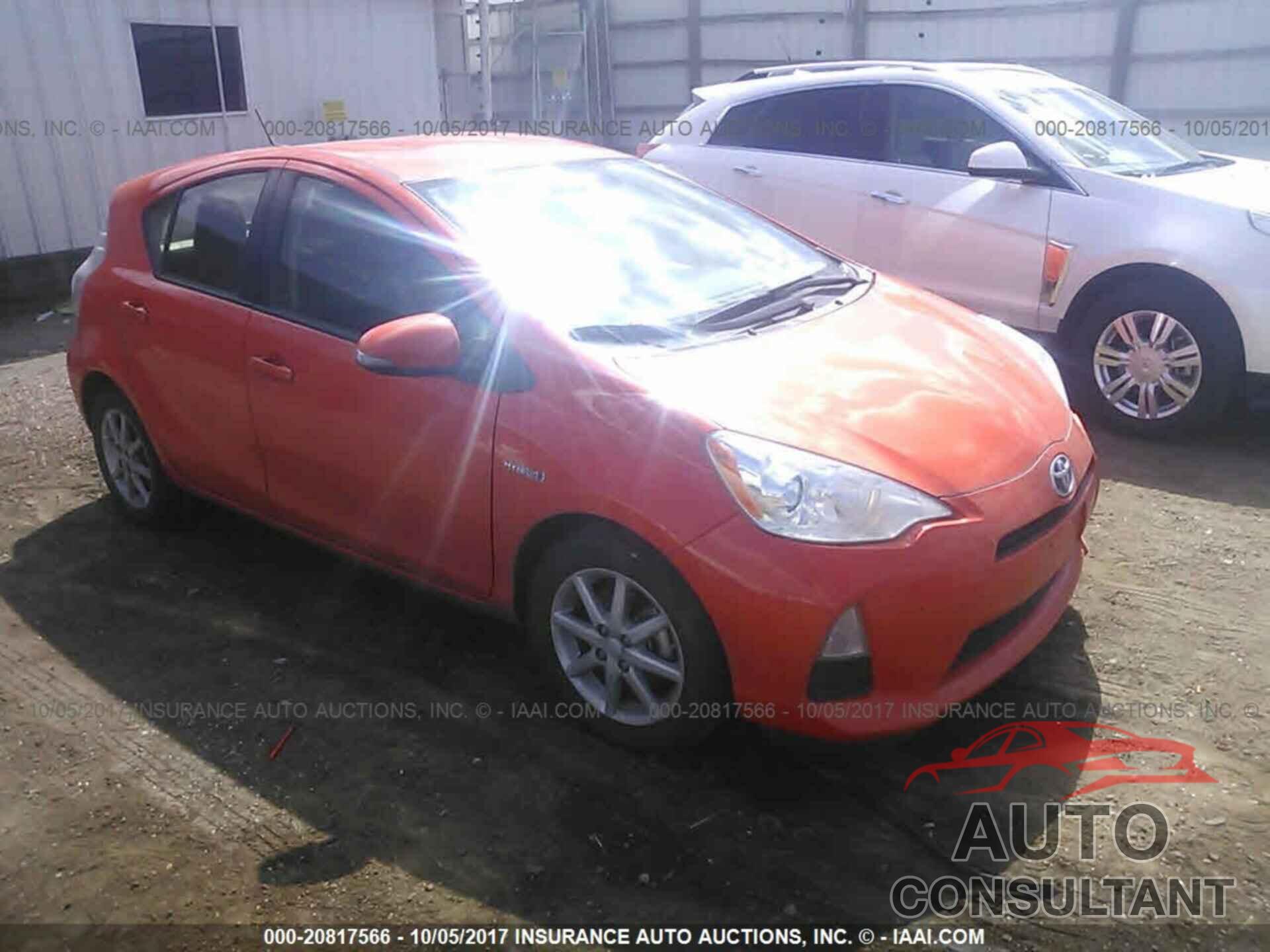 Toyota Prius c 2014 - JTDKDTB35E1064882
