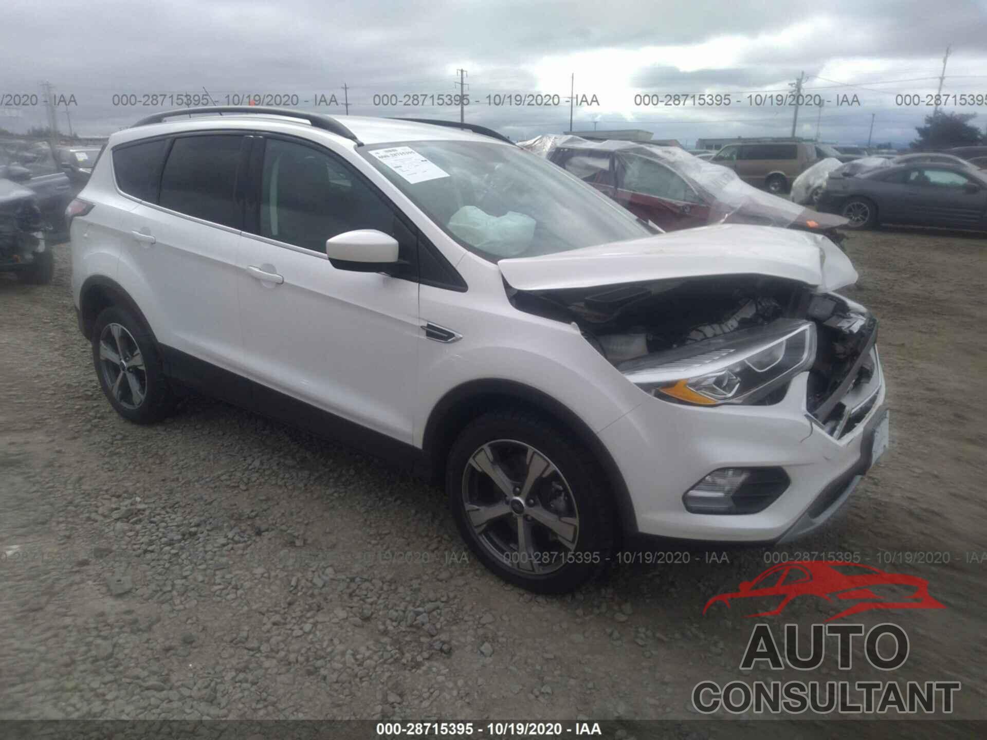 FORD ESCAPE 2017 - 1FMCU9G91HUE24264