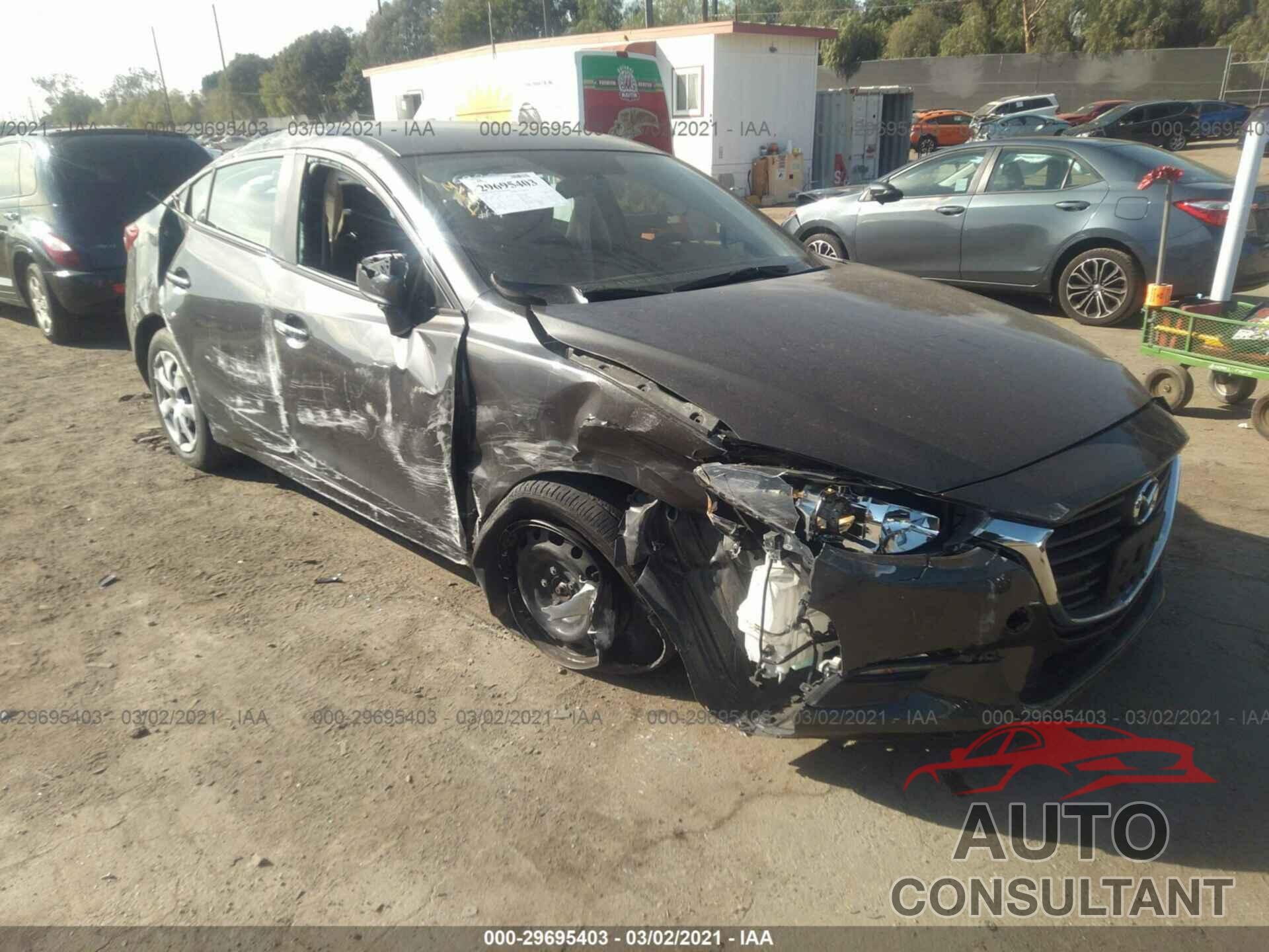 MAZDA MAZDA3 4-DOOR 2017 - 3MZBN1U74HM111244