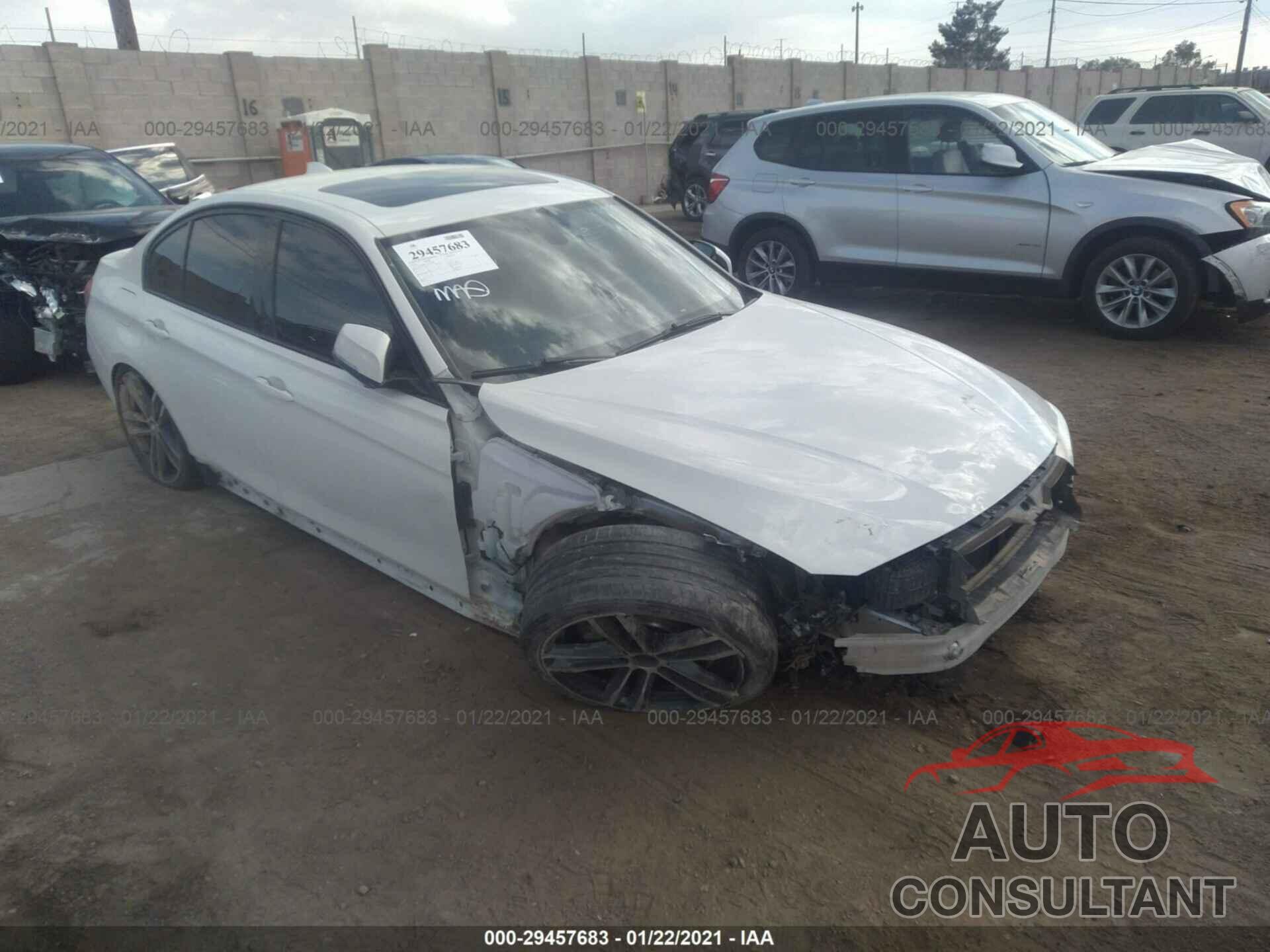 BMW 3 SERIES 2018 - WBA8B3C51JK384766