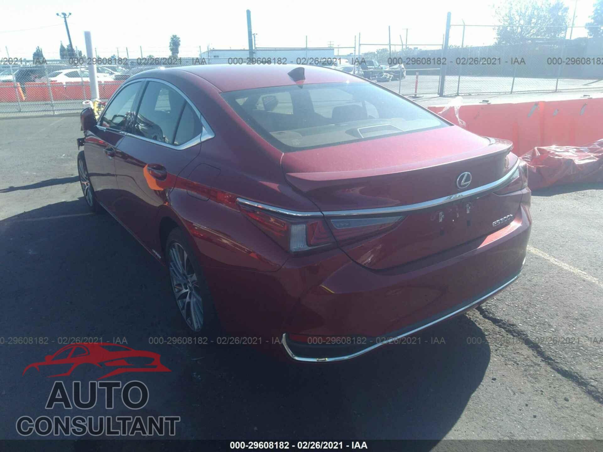 LEXUS ES 2019 - JTHB21B13K2006783