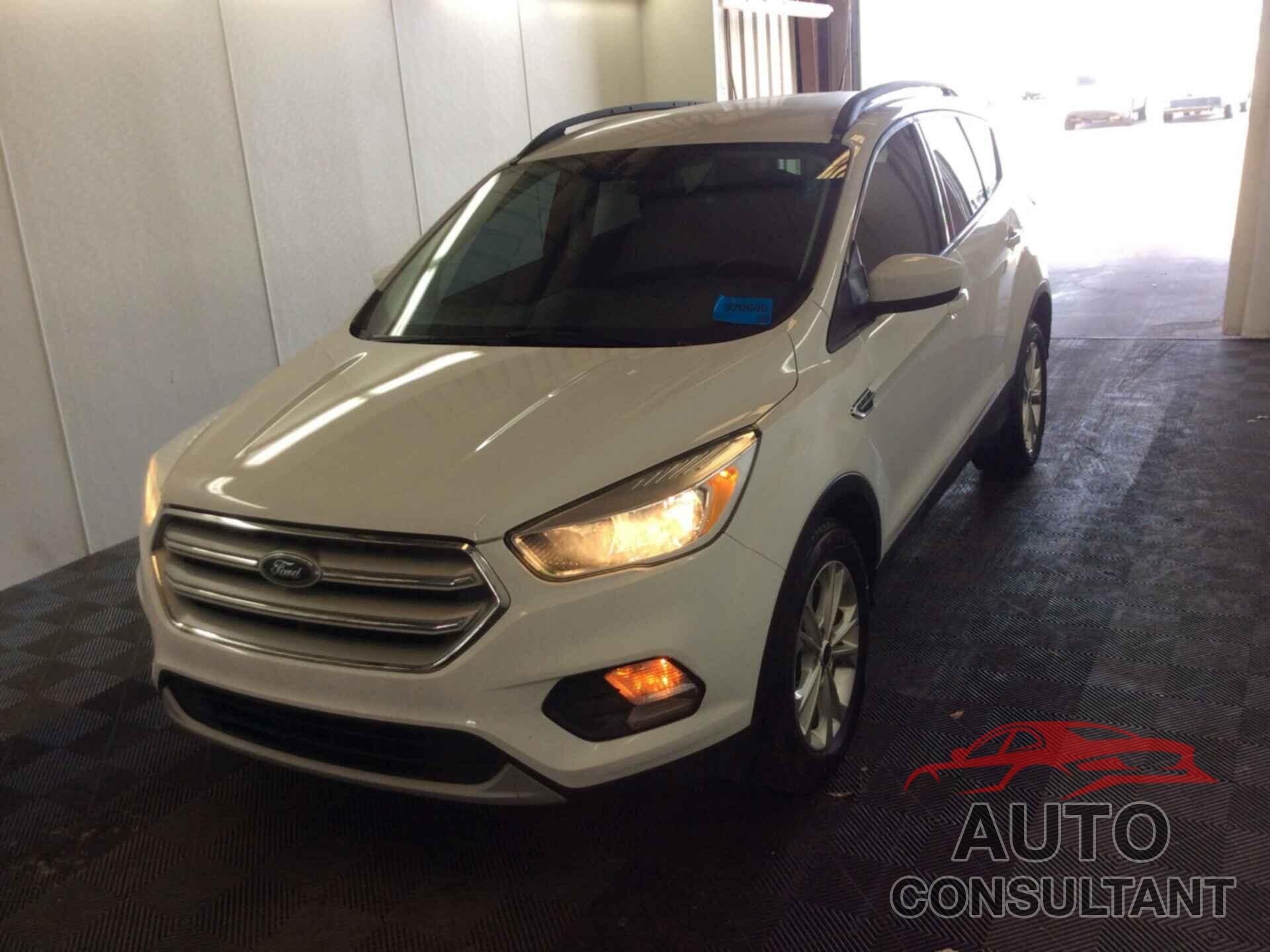 FORD ESCAPE 2018 - 1FMCU0GD3JUA76134
