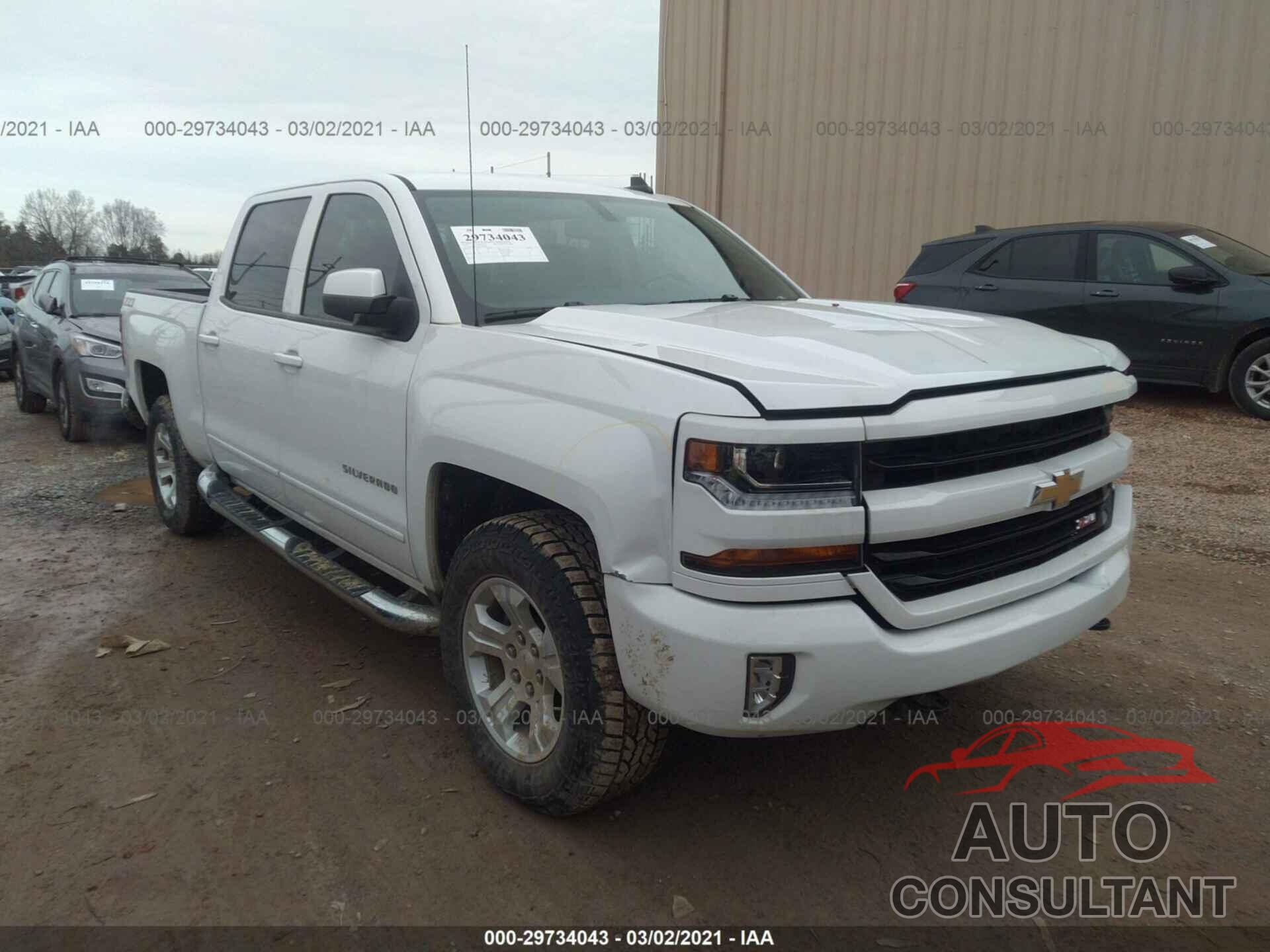 CHEVROLET SILVERADO 1500 2018 - 3GCUKREC0JG590104