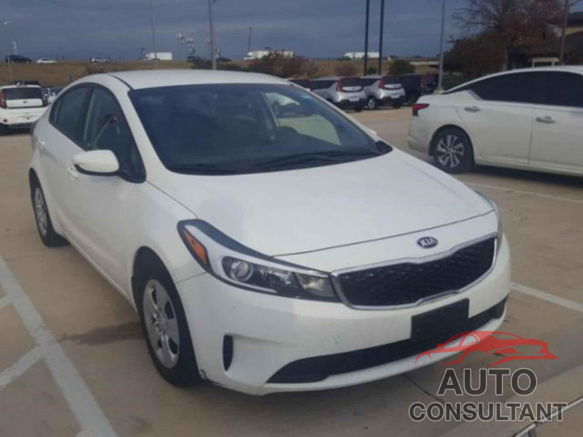 KIA FORTE 2018 - 3KPFK4A74JE254391