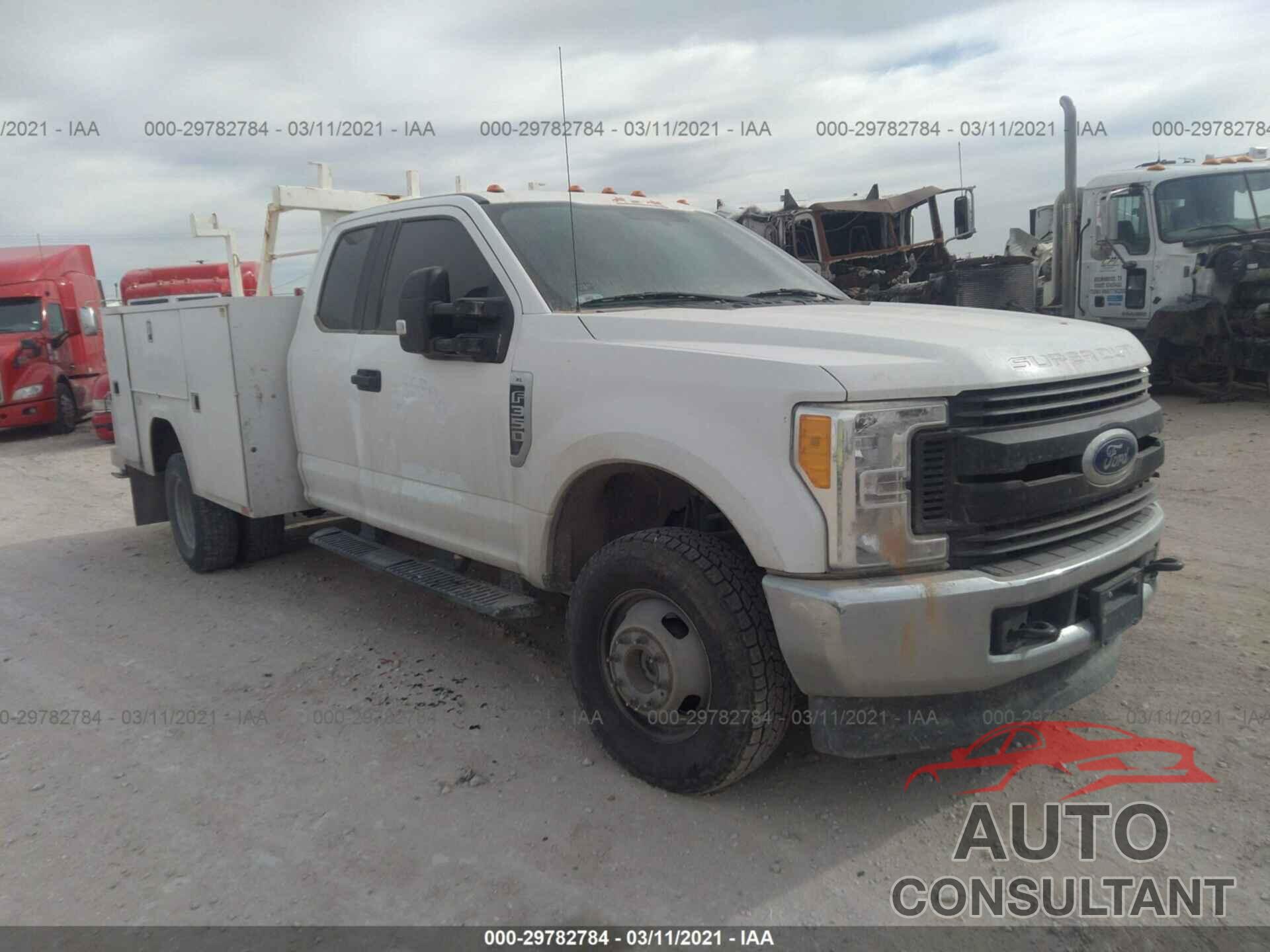 FORD SUPER DUTY F-350 DRW 2017 - 1FD8X3H68HED92115