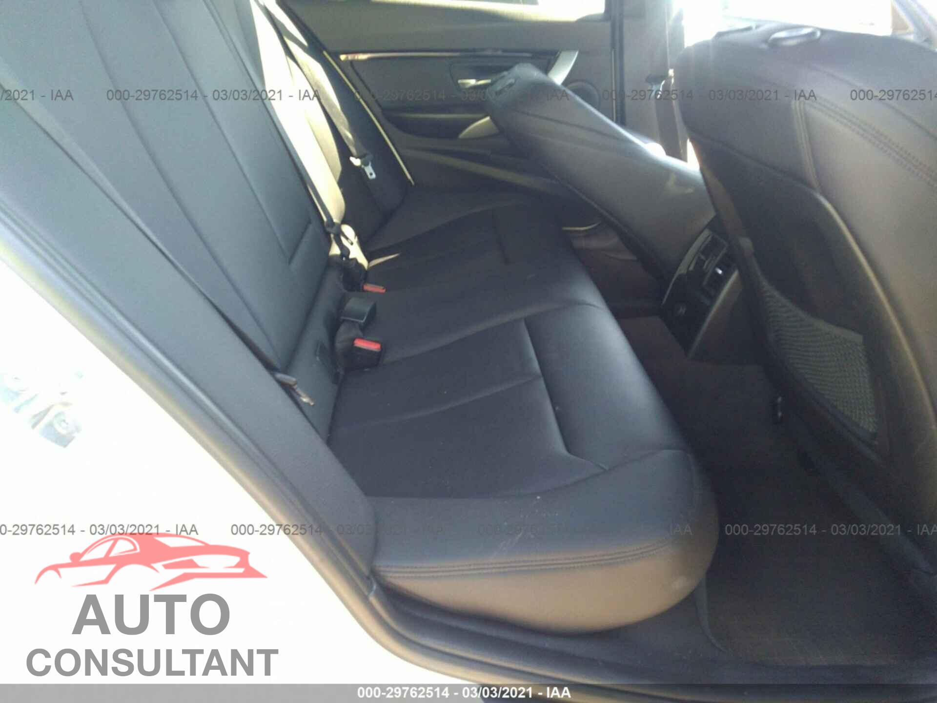 BMW 3 SERIES 2016 - WBA8E9G59GNU30369