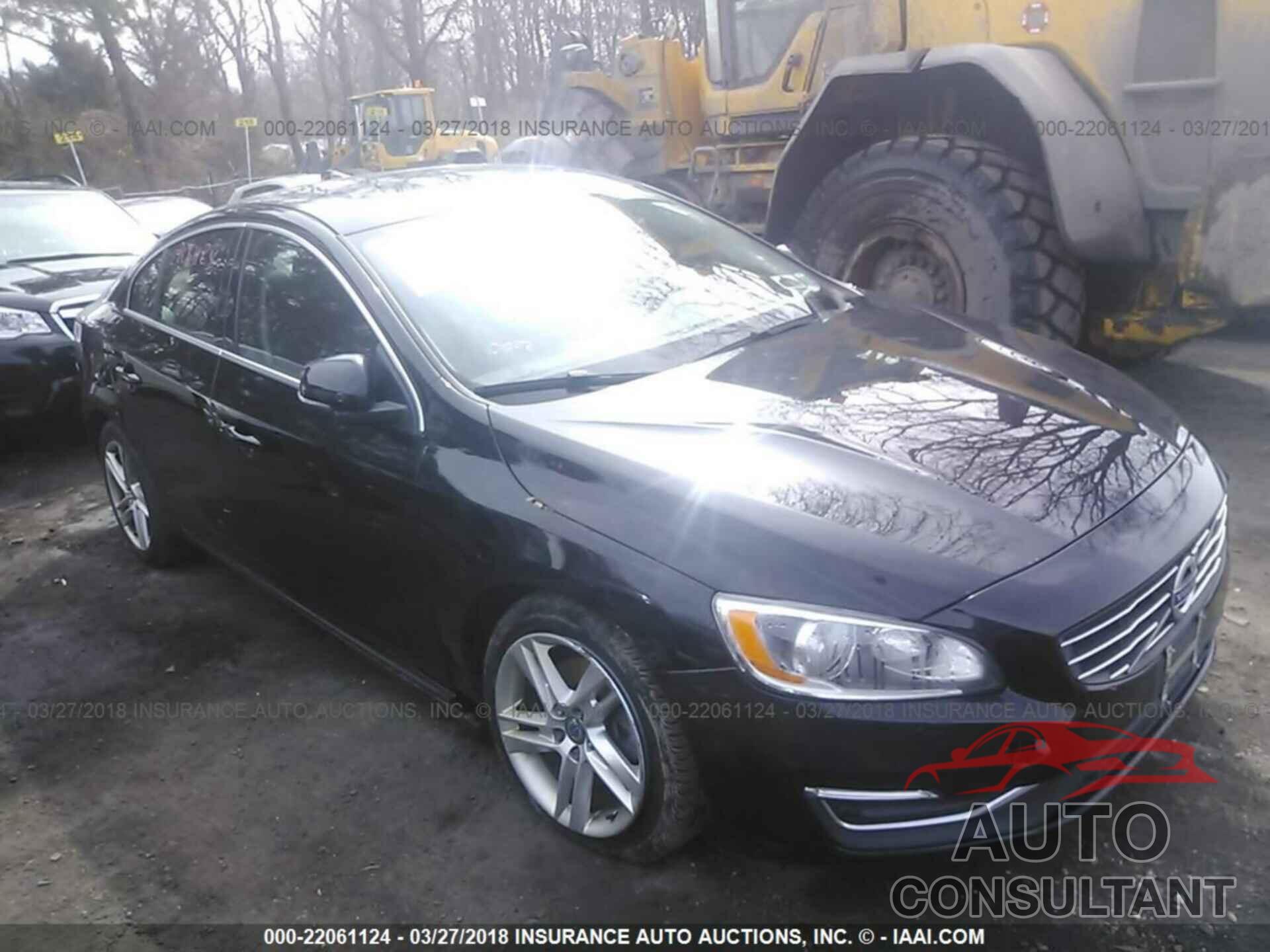 Volvo S60 2015 - YV126MFKXF1366438