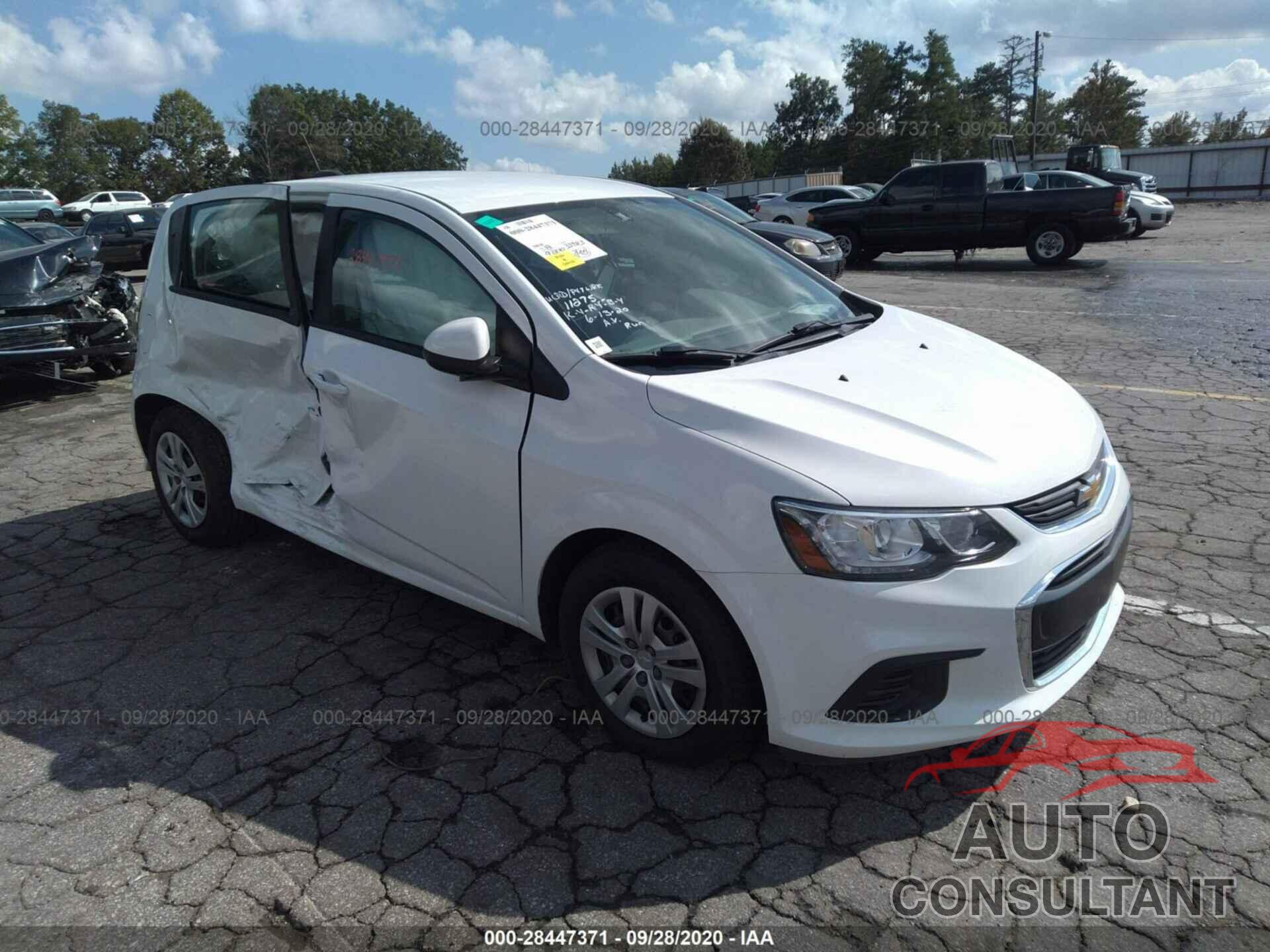 CHEVROLET SONIC 2017 - 1G1JG6SH2H4175336