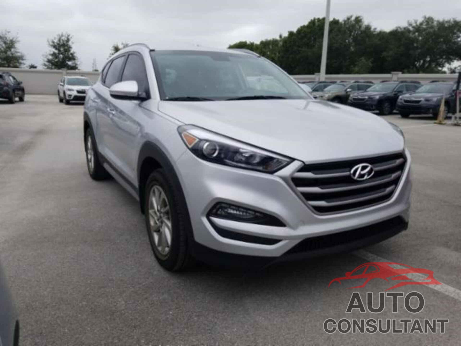 HYUNDAI TUCSON 2018 - KM8J33A40JU631903