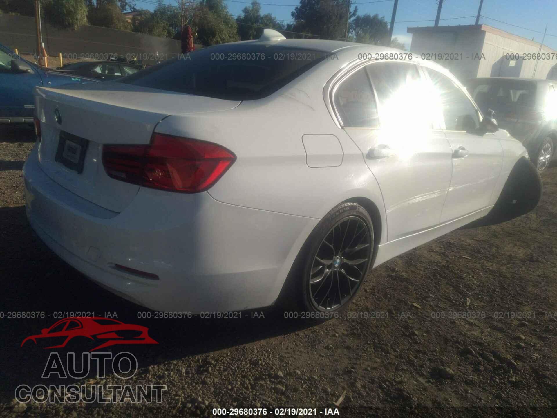 BMW 3 SERIES 2016 - WBA8E1G57GNU11725