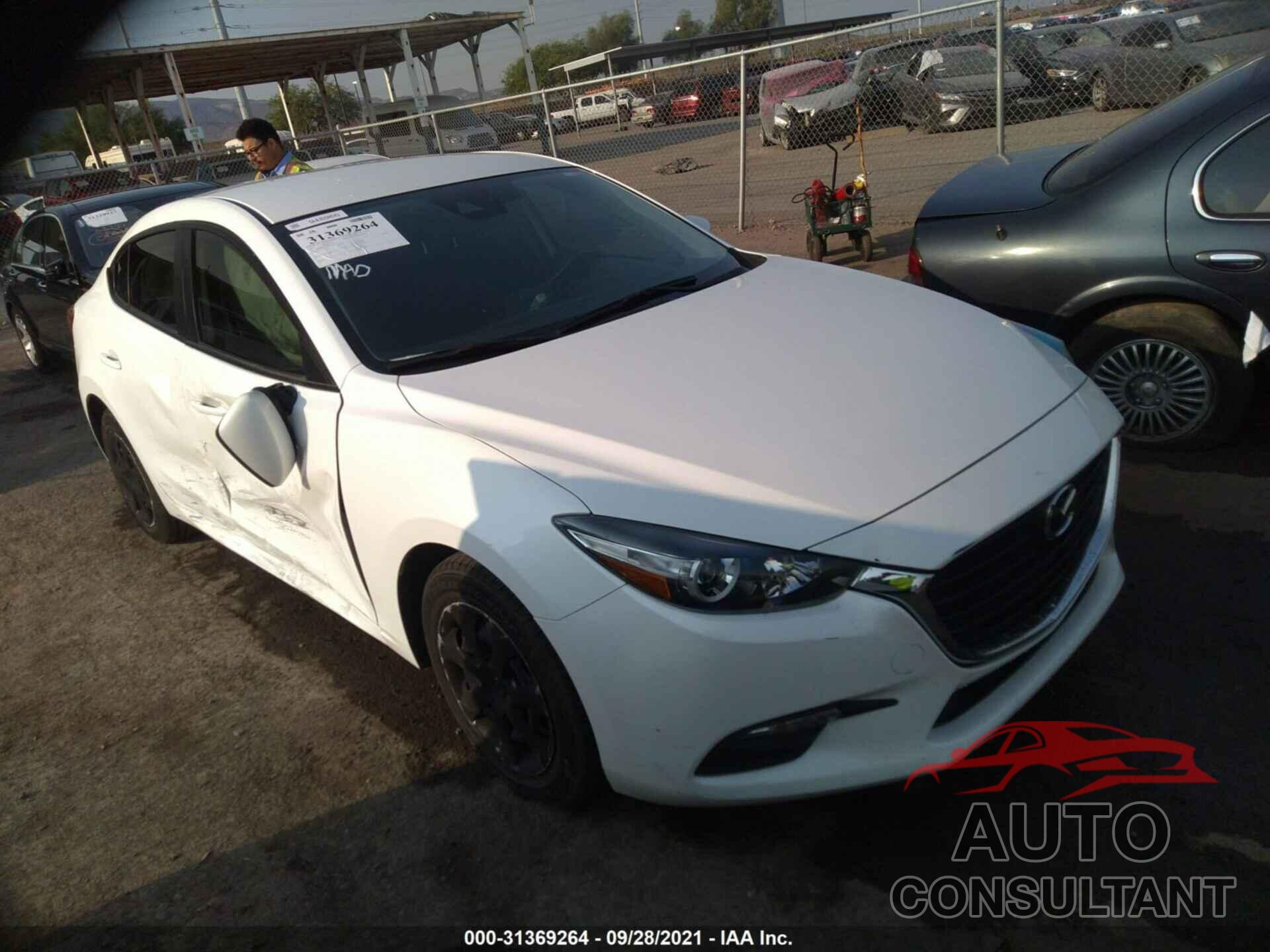 MAZDA MAZDA3 4-DOOR 2018 - 3MZBN1U70JM251376