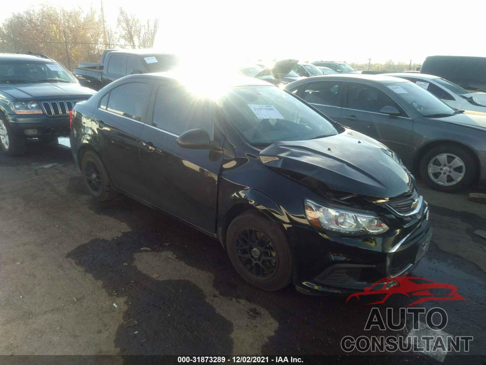 CHEVROLET SONIC 2018 - 1G1JD5SH2J4125917