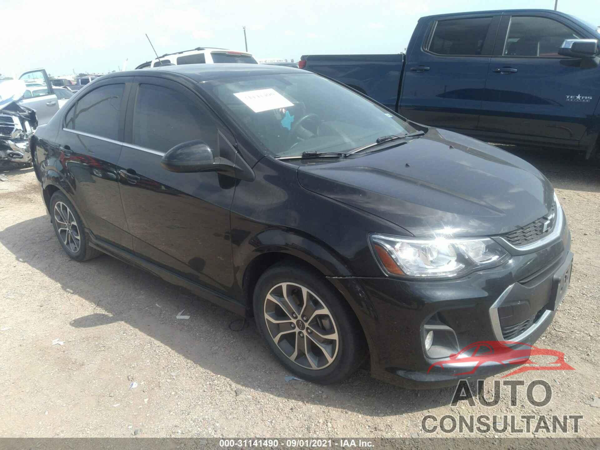 CHEVROLET SONIC 2018 - 1G1JD5SB0J4130514