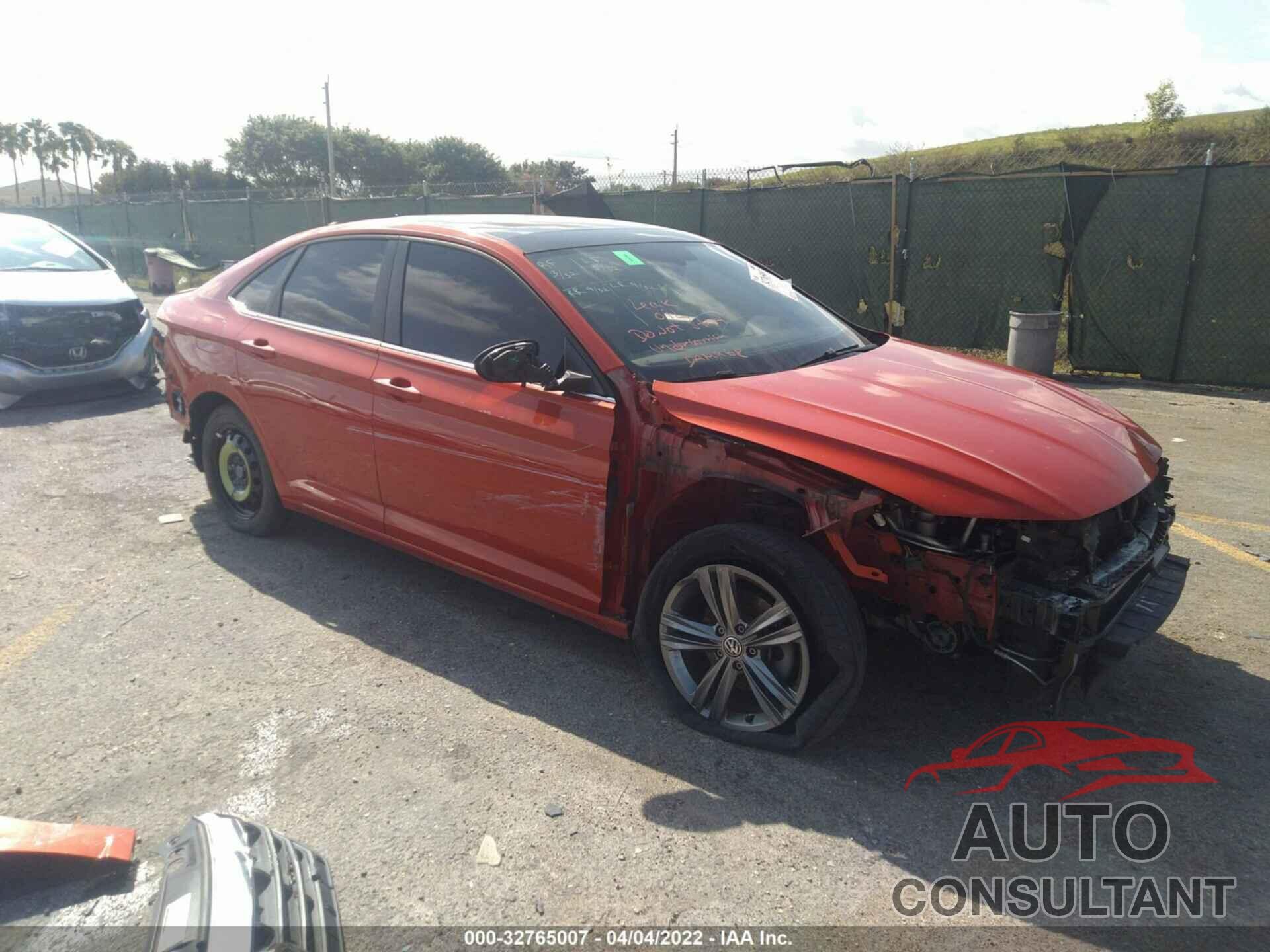 VOLKSWAGEN JETTA 2019 - 3VWCB7BU0KM160408