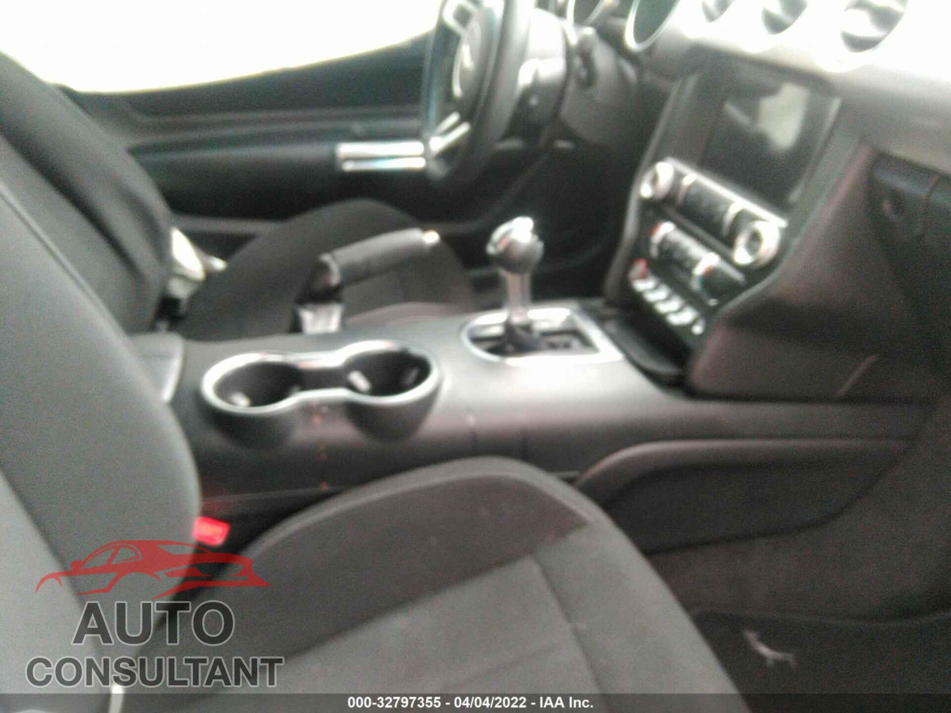 FORD MUSTANG 2018 - 1FA6P8TH3J5113876