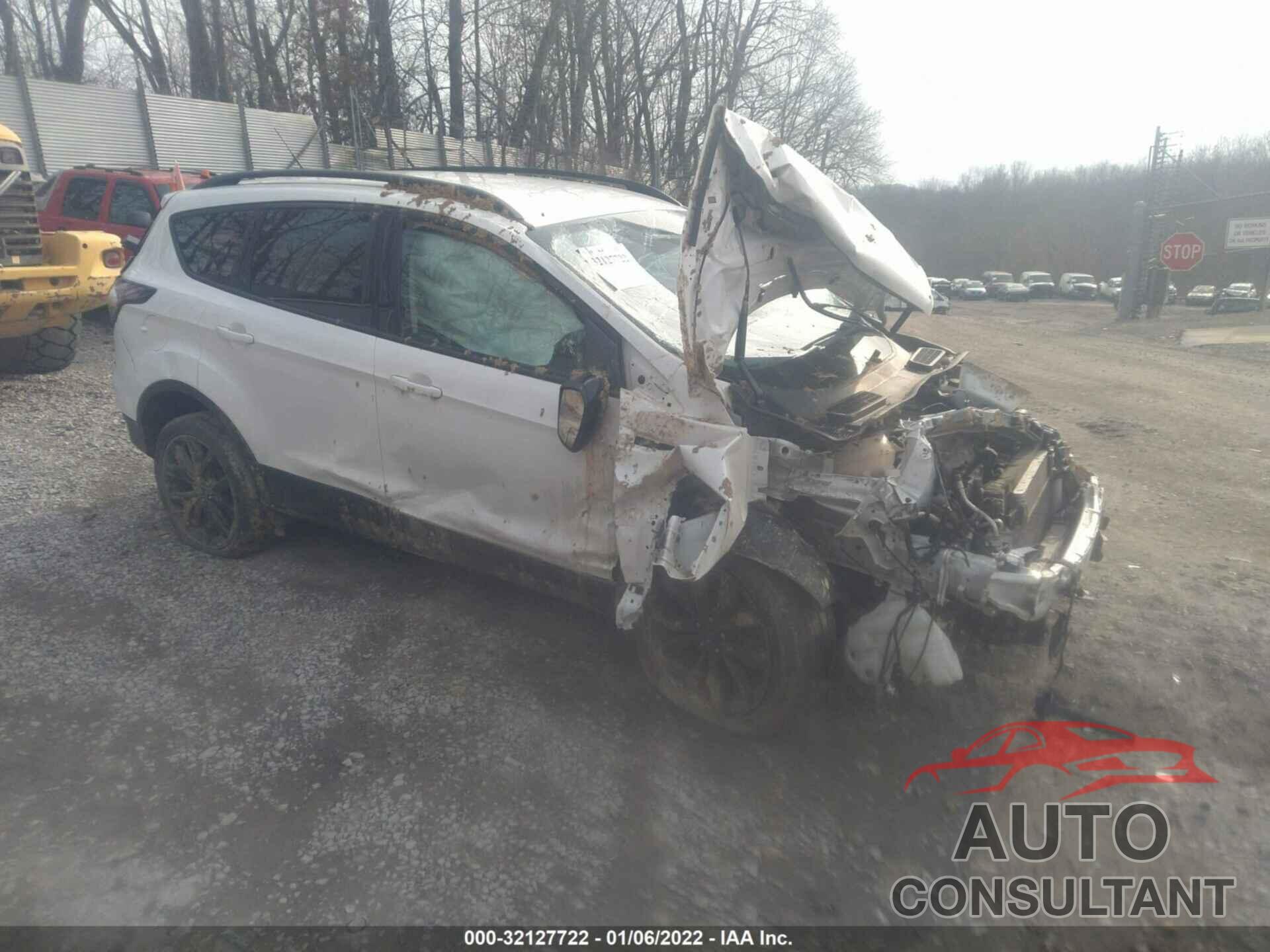 FORD ESCAPE 2017 - 1FMCU9GD3HUE40759