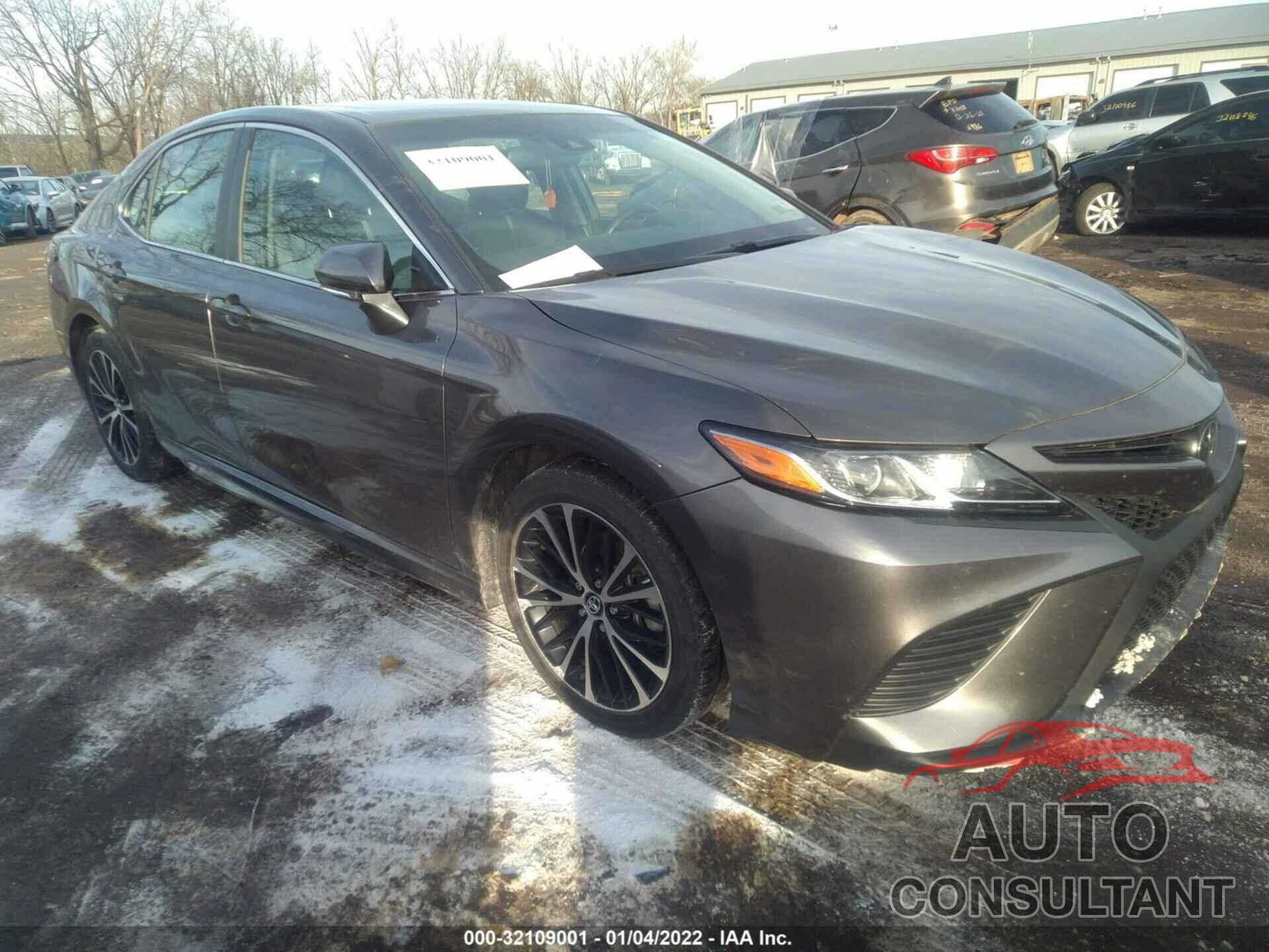 TOYOTA CAMRY 2018 - 4T1B11HK4JU642776