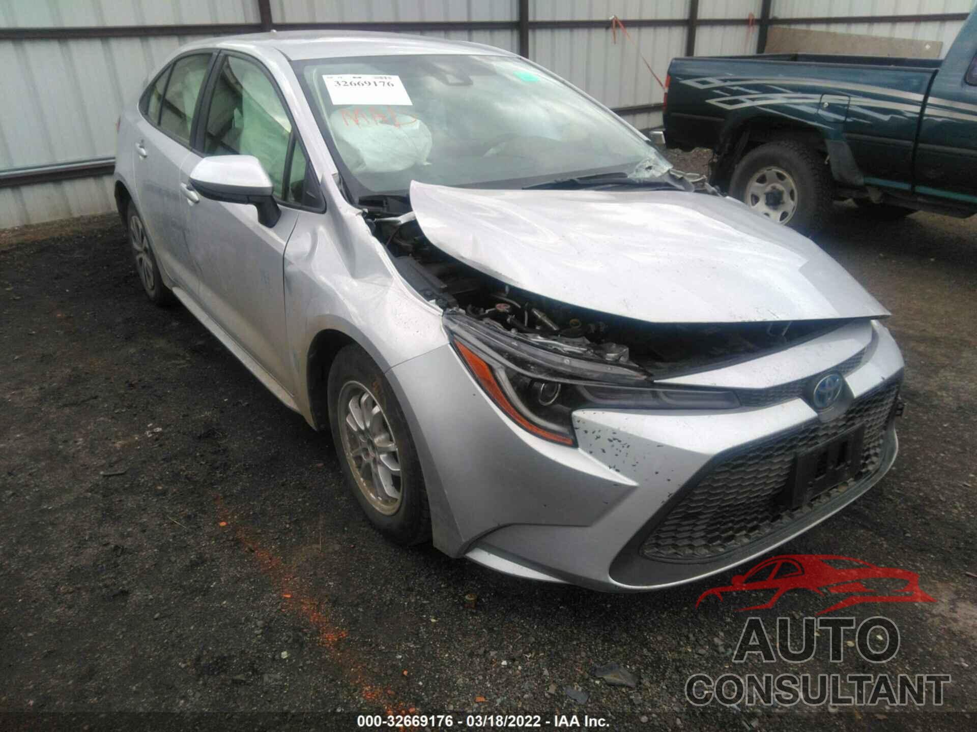 TOYOTA COROLLA 2022 - JTDEAMDE6NJ041105