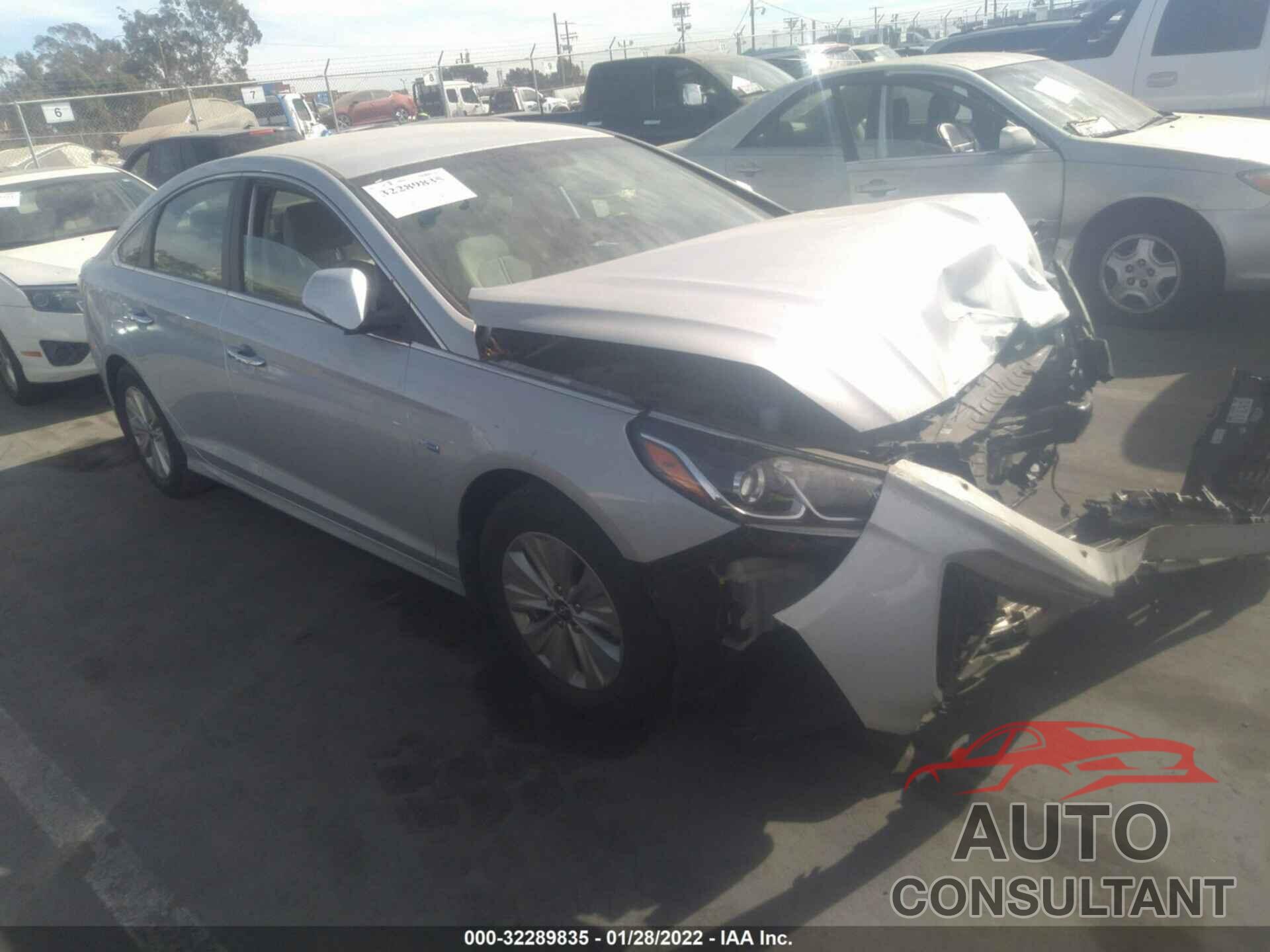 HYUNDAI SONATA HYBRID 2019 - KMHE24L39KA091551