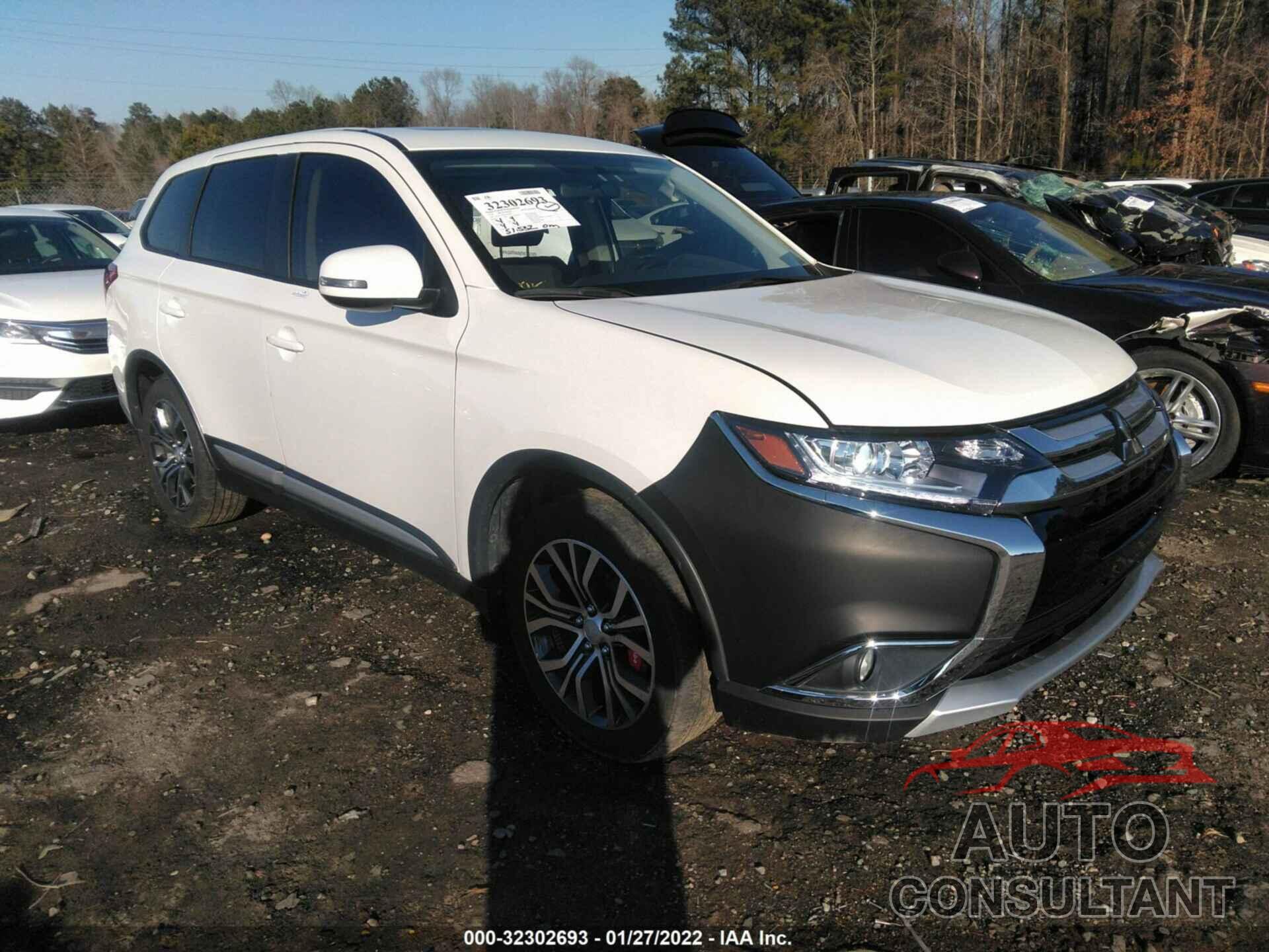 MITSUBISHI OUTLANDER 2018 - JA4AD3A34JZ067548