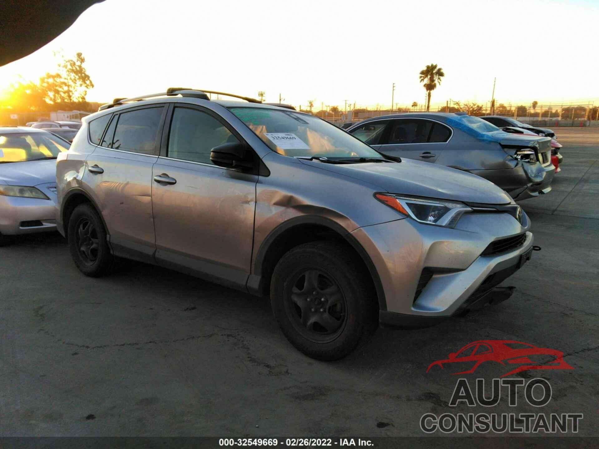 TOYOTA RAV4 2018 - JTMZFREV5JD126038