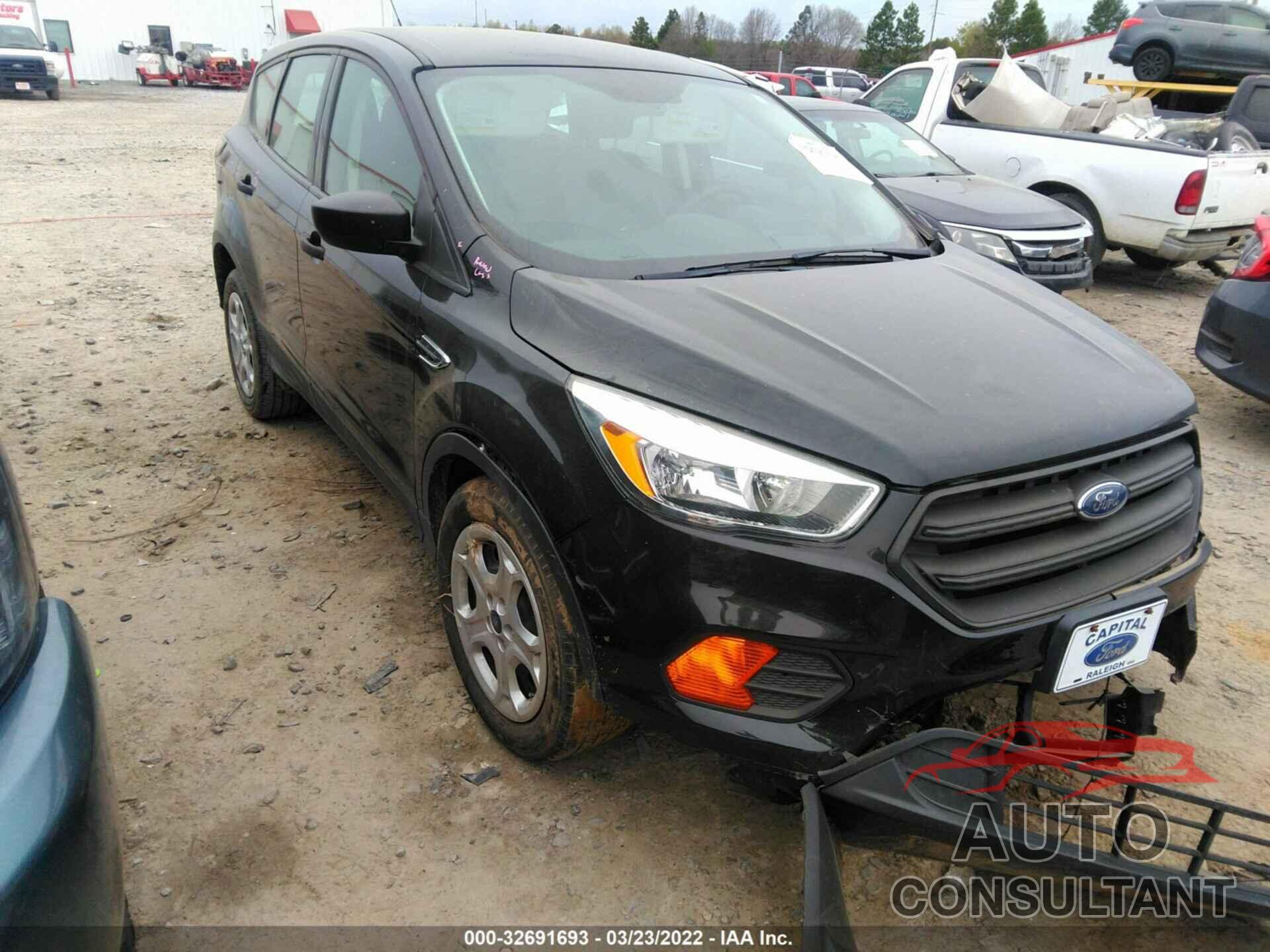 FORD ESCAPE 2017 - 1FMCU0F72HUA86627