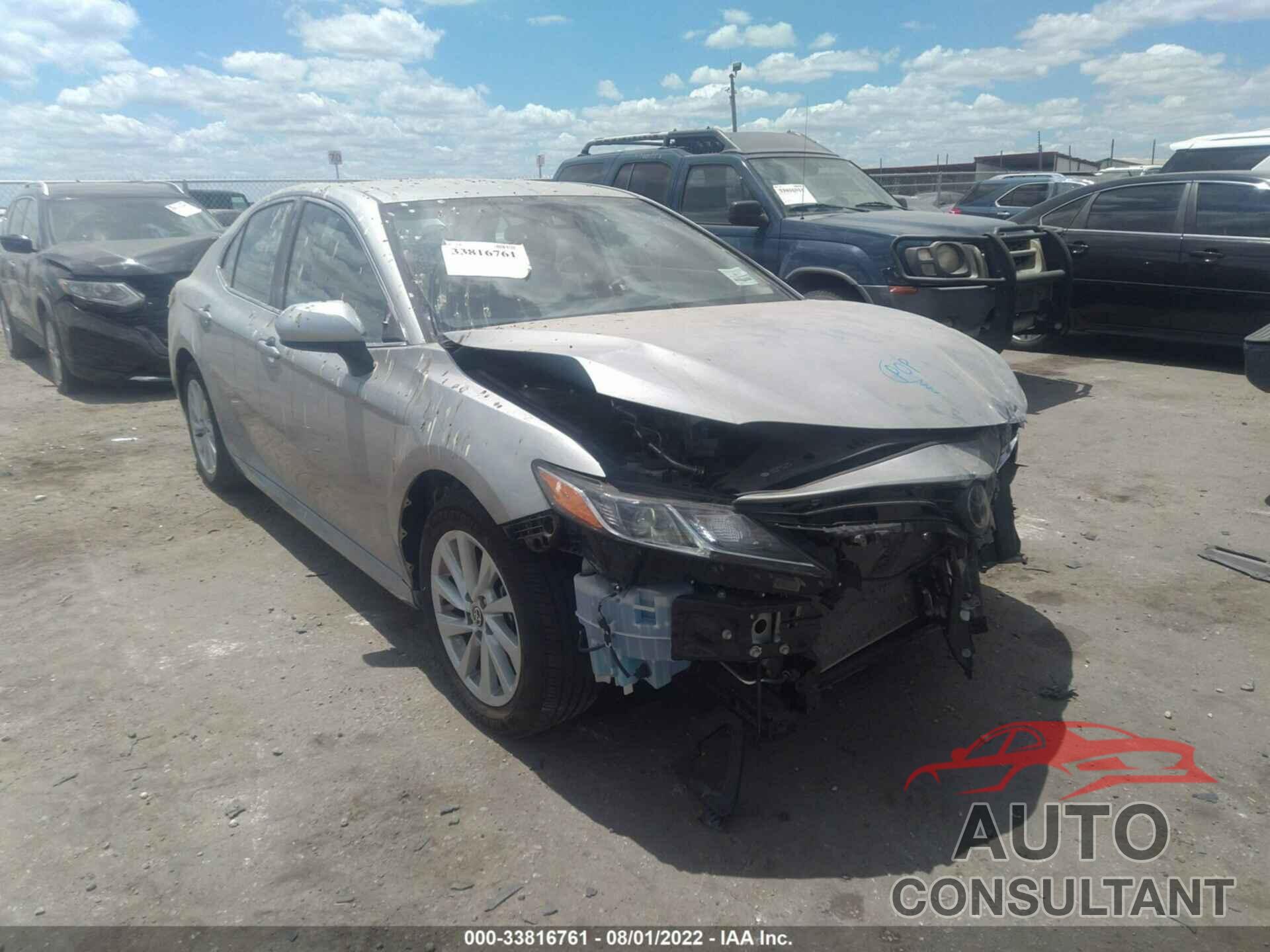 TOYOTA CAMRY 2022 - 4T1C11AK1NU009205
