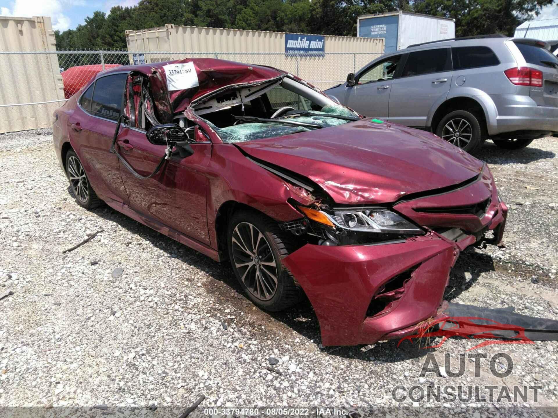 TOYOTA CAMRY 2018 - 4T1B11HK7JU514161