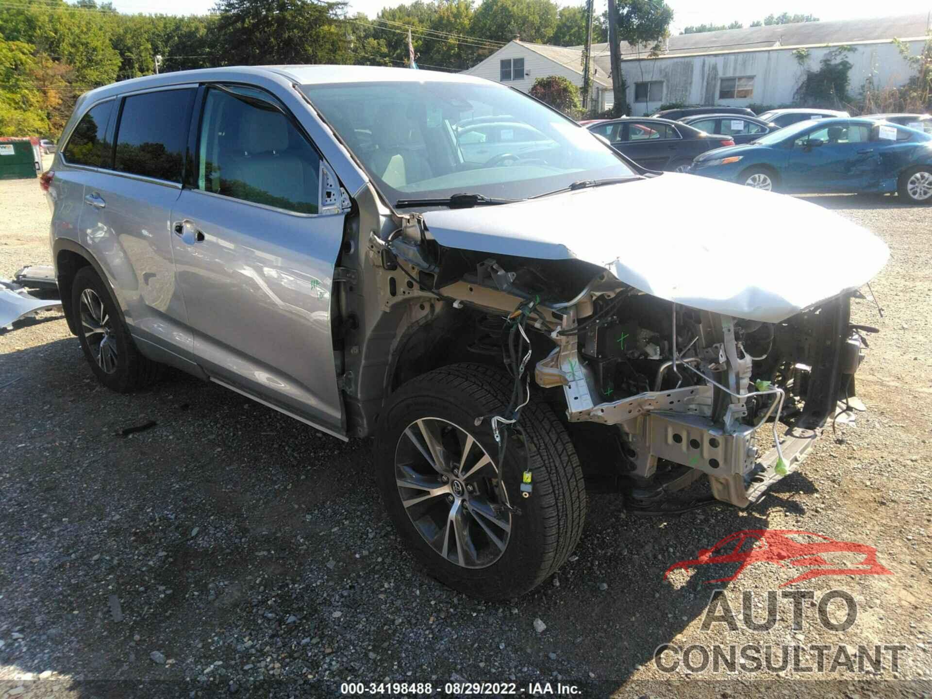 TOYOTA HIGHLANDER 2018 - 5TDBZRFH8JS874045