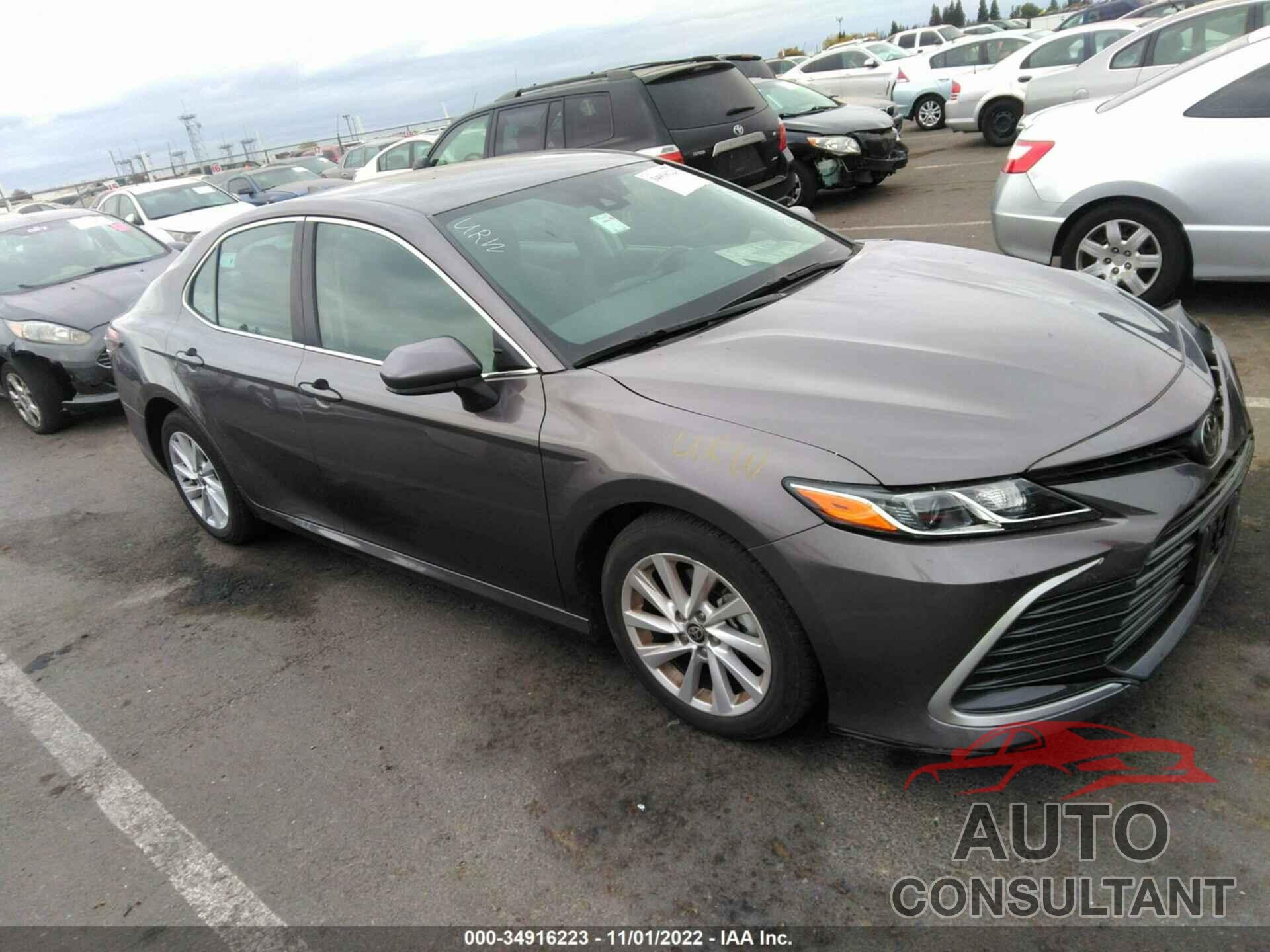 TOYOTA CAMRY 2021 - 4T1C11AK9MU589544