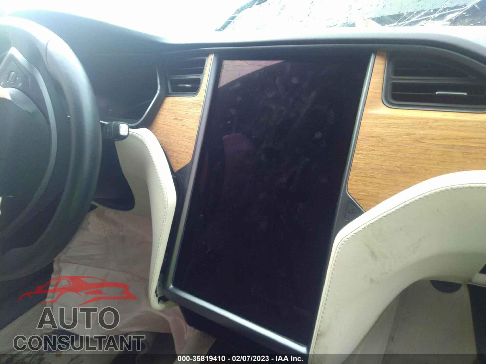 TESLA MODEL S 2019 - 5YJSA1E23KF344710