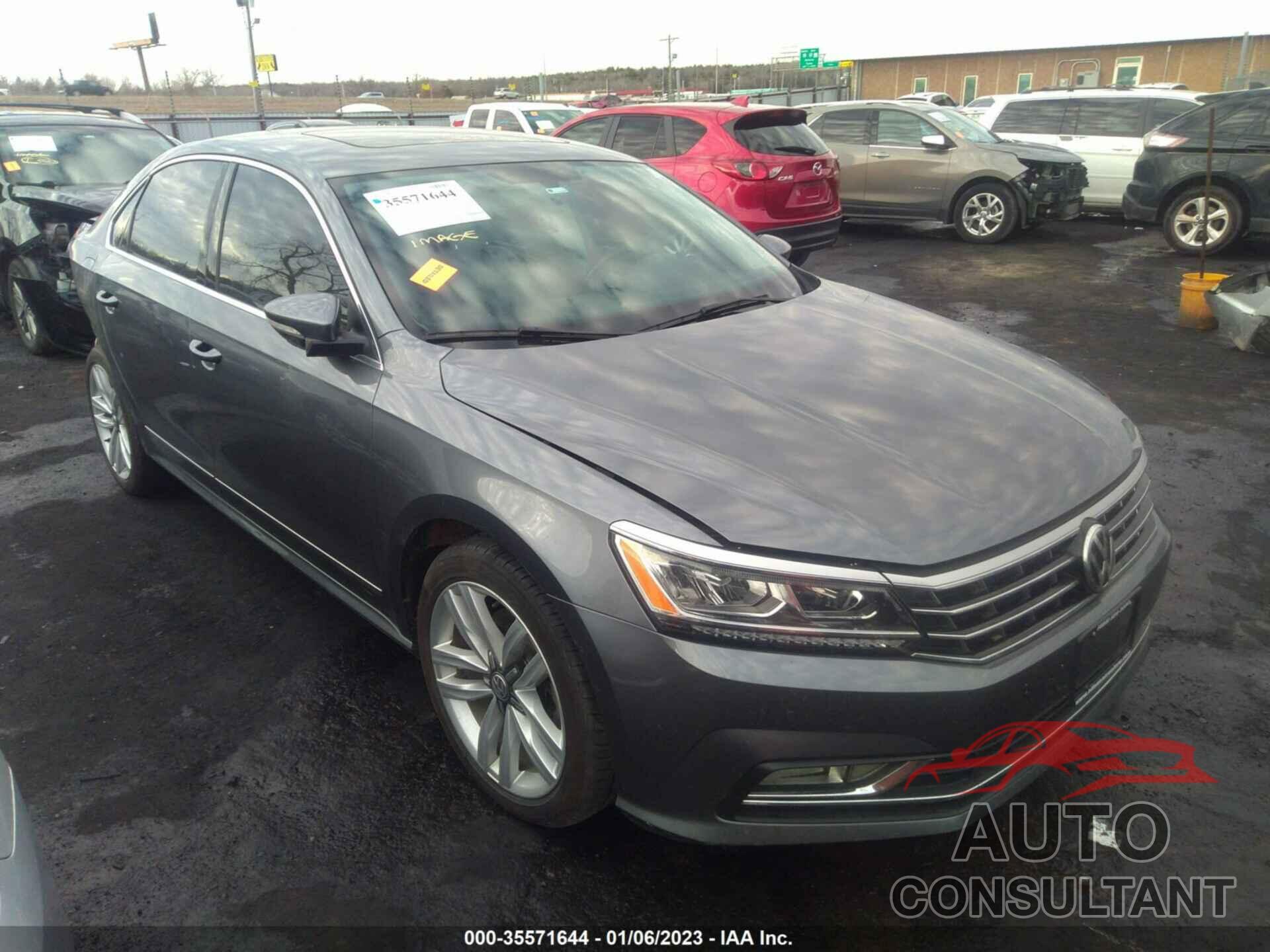 VOLKSWAGEN PASSAT 2017 - 1VWGT7A36HC065286