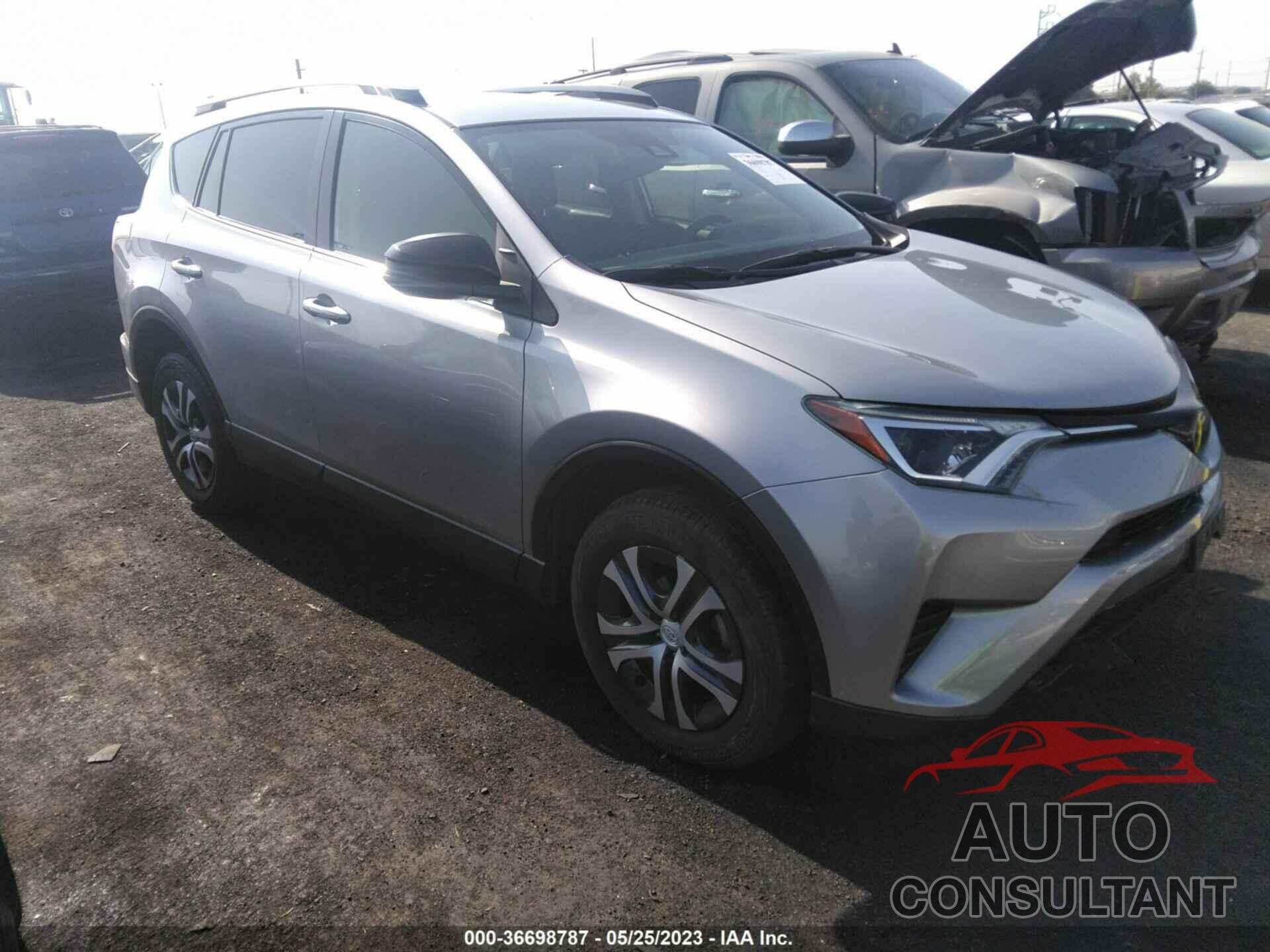 TOYOTA RAV4 2018 - JTMBFREV6JJ203180