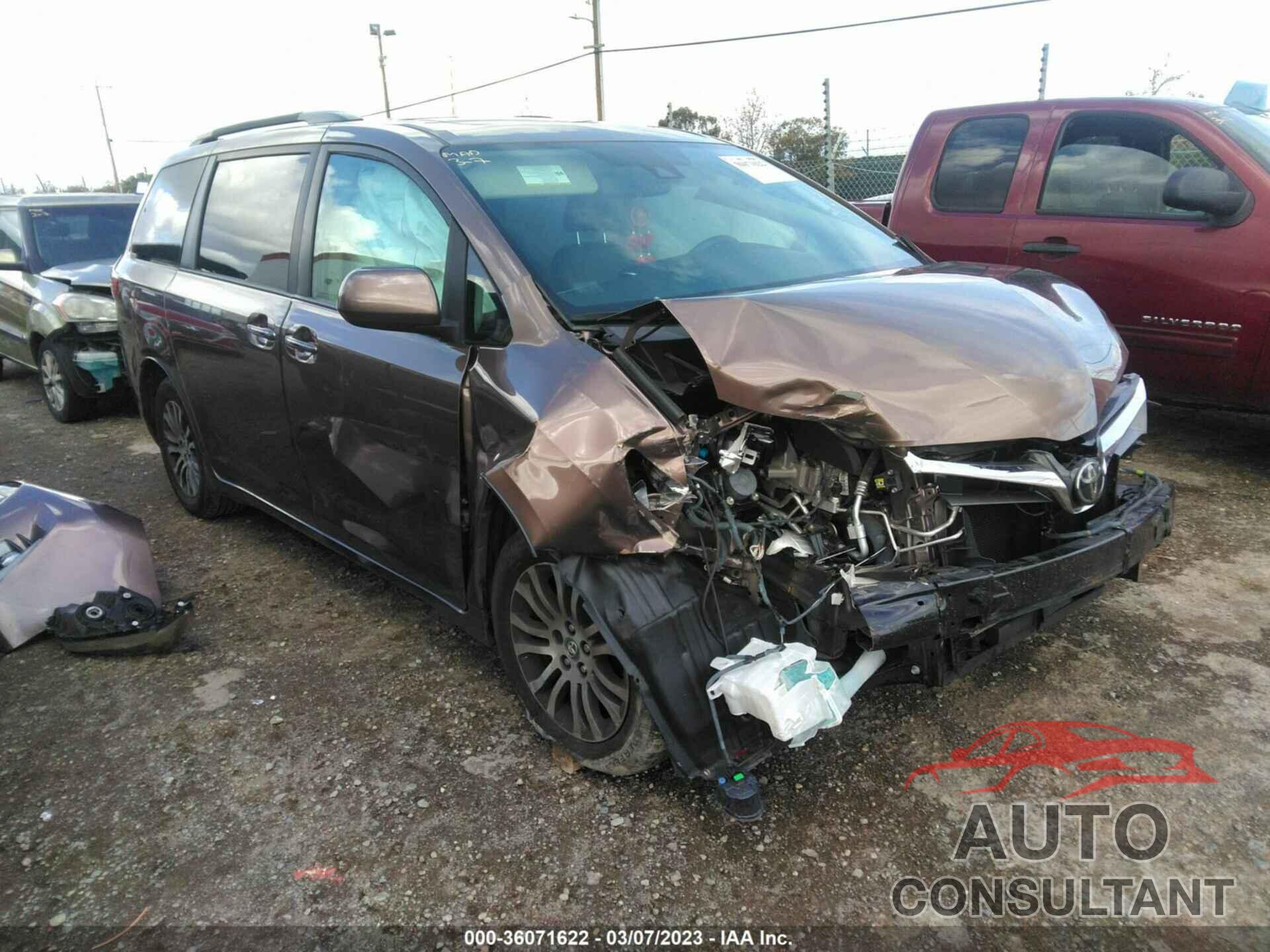 TOYOTA SIENNA 2018 - 5TDYZ3DC5JS926858