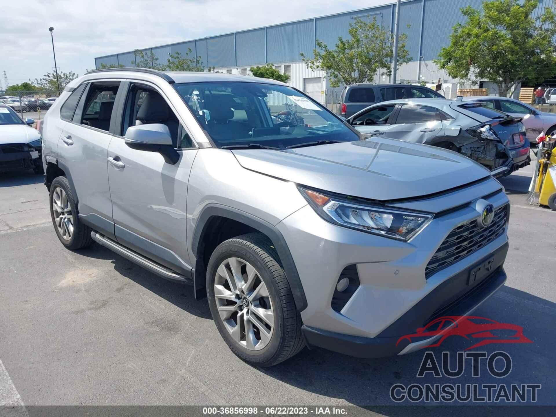 TOYOTA RAV4 2019 - 2T3Y1RFV7KC008619