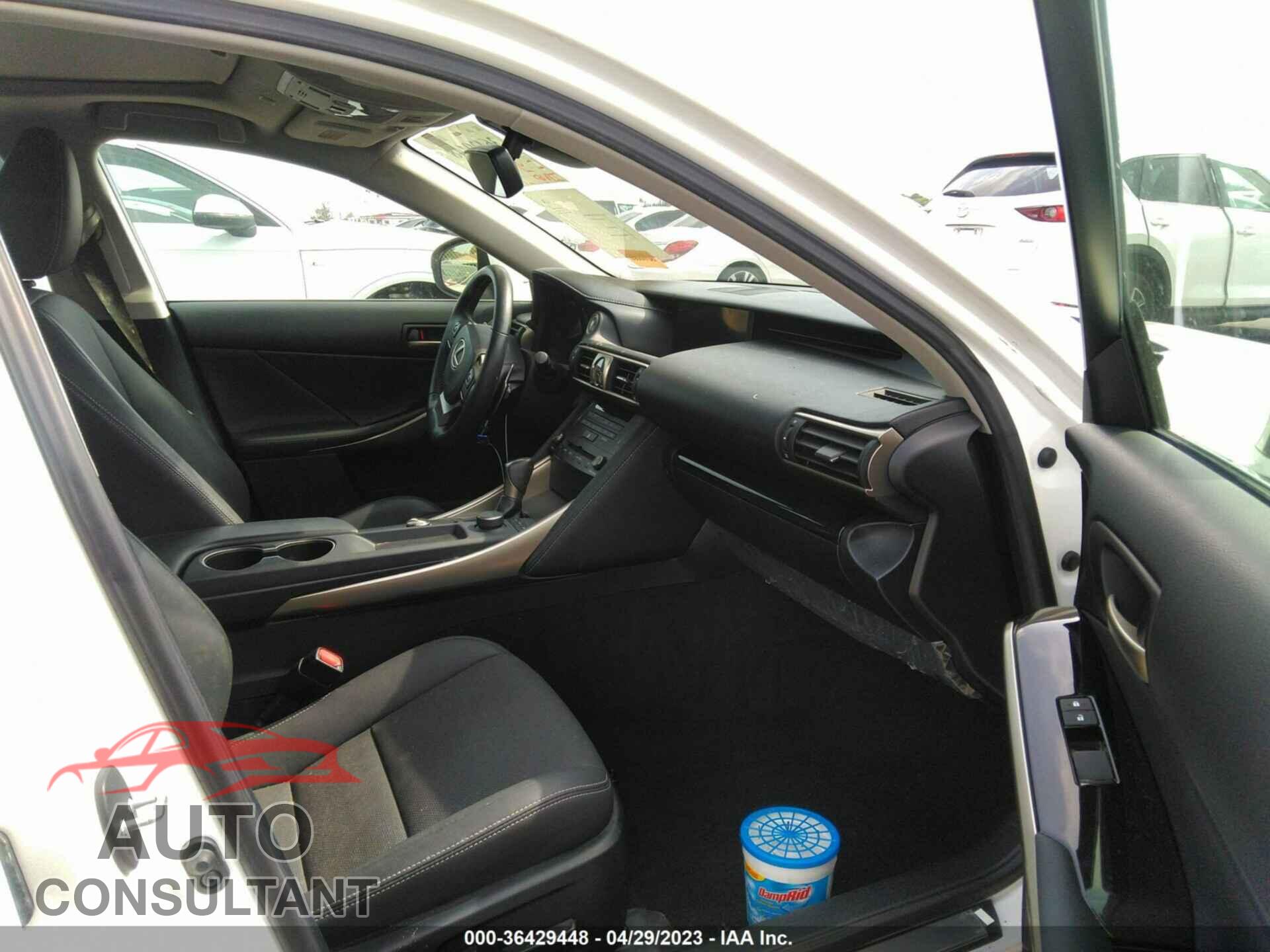 LEXUS IS 2019 - JTHBA1D2XK5096571