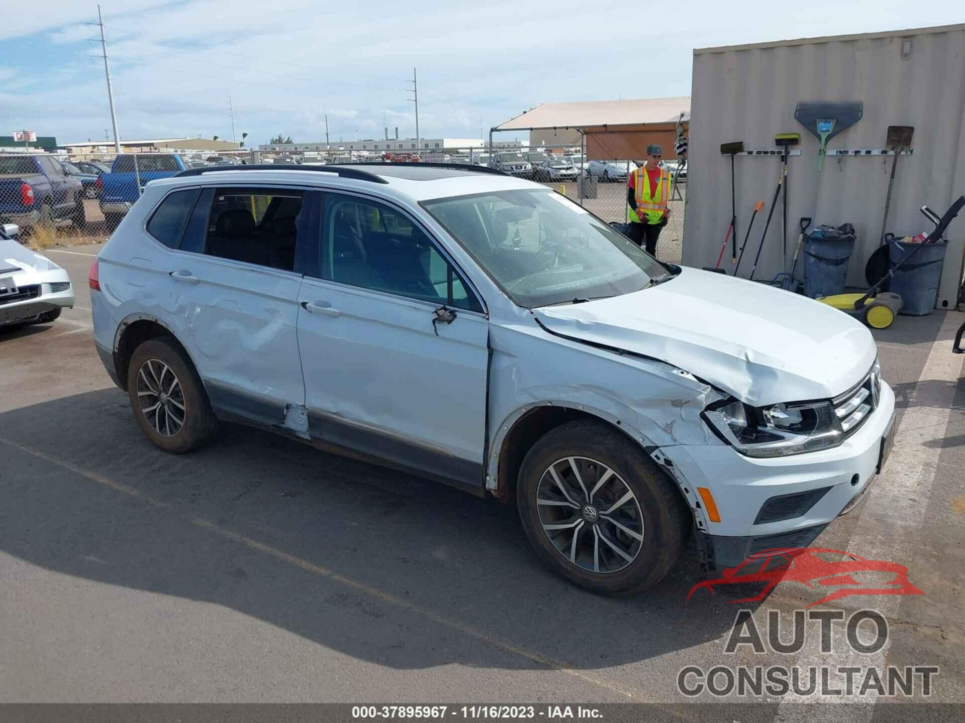 VOLKSWAGEN TIGUAN 2018 - 3VV2B7AX6JM212652