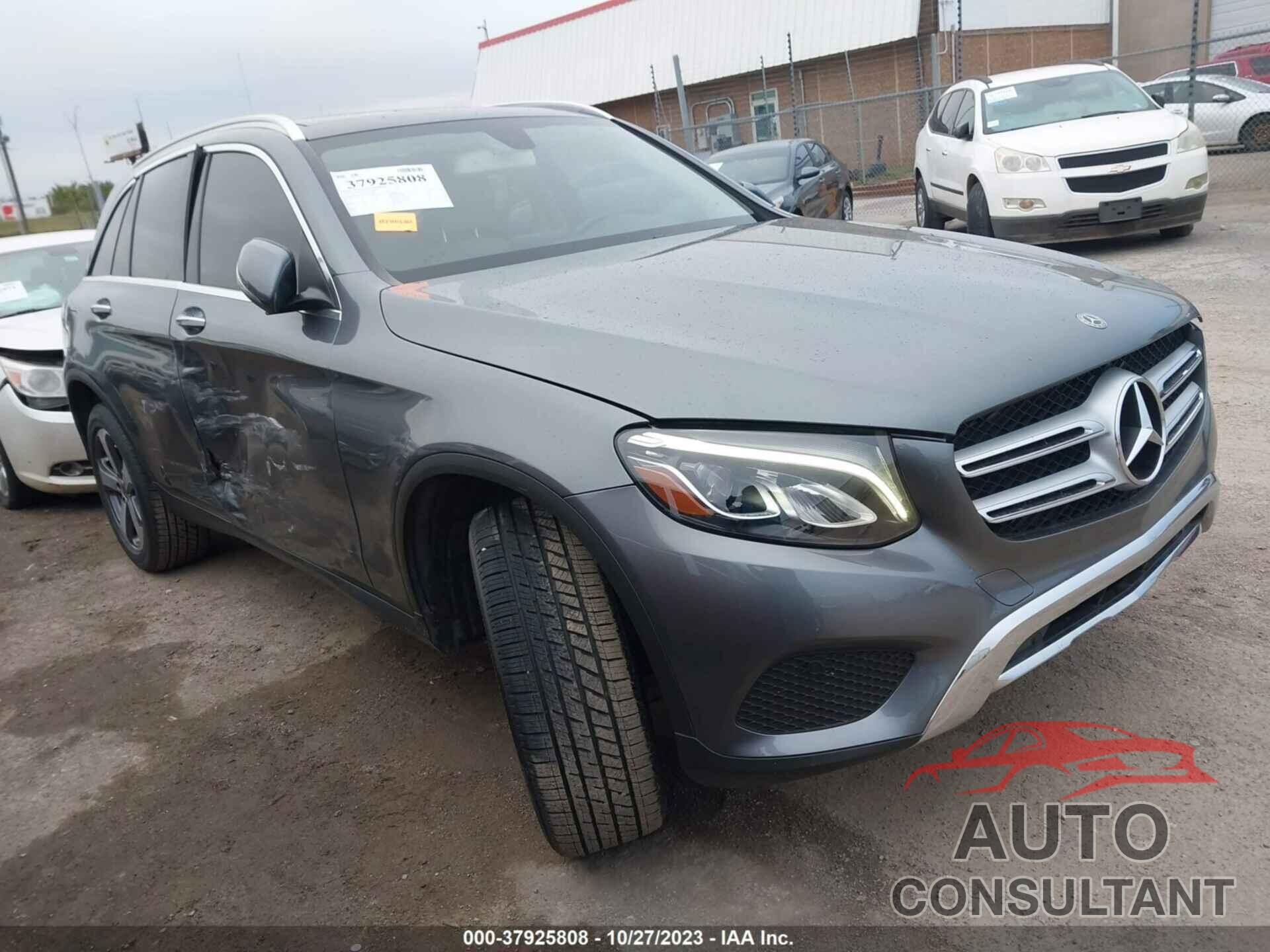 MERCEDES-BENZ GLC 300 2019 - WDC0G4JB8KV132460